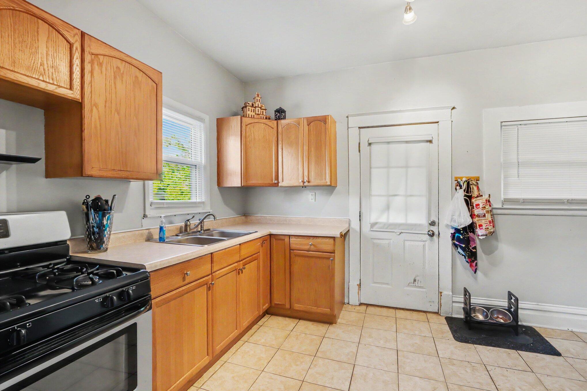 521 Gayle Avenue Kalamazoo MI 49048