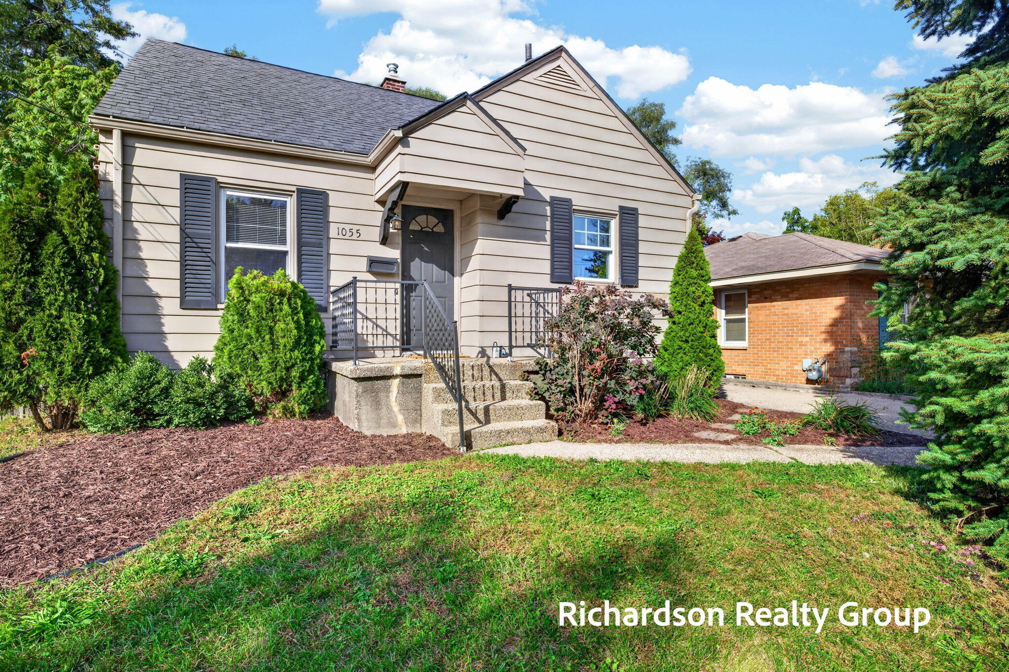 1055 NE Crescent Street NE Grand Rapids MI 49503