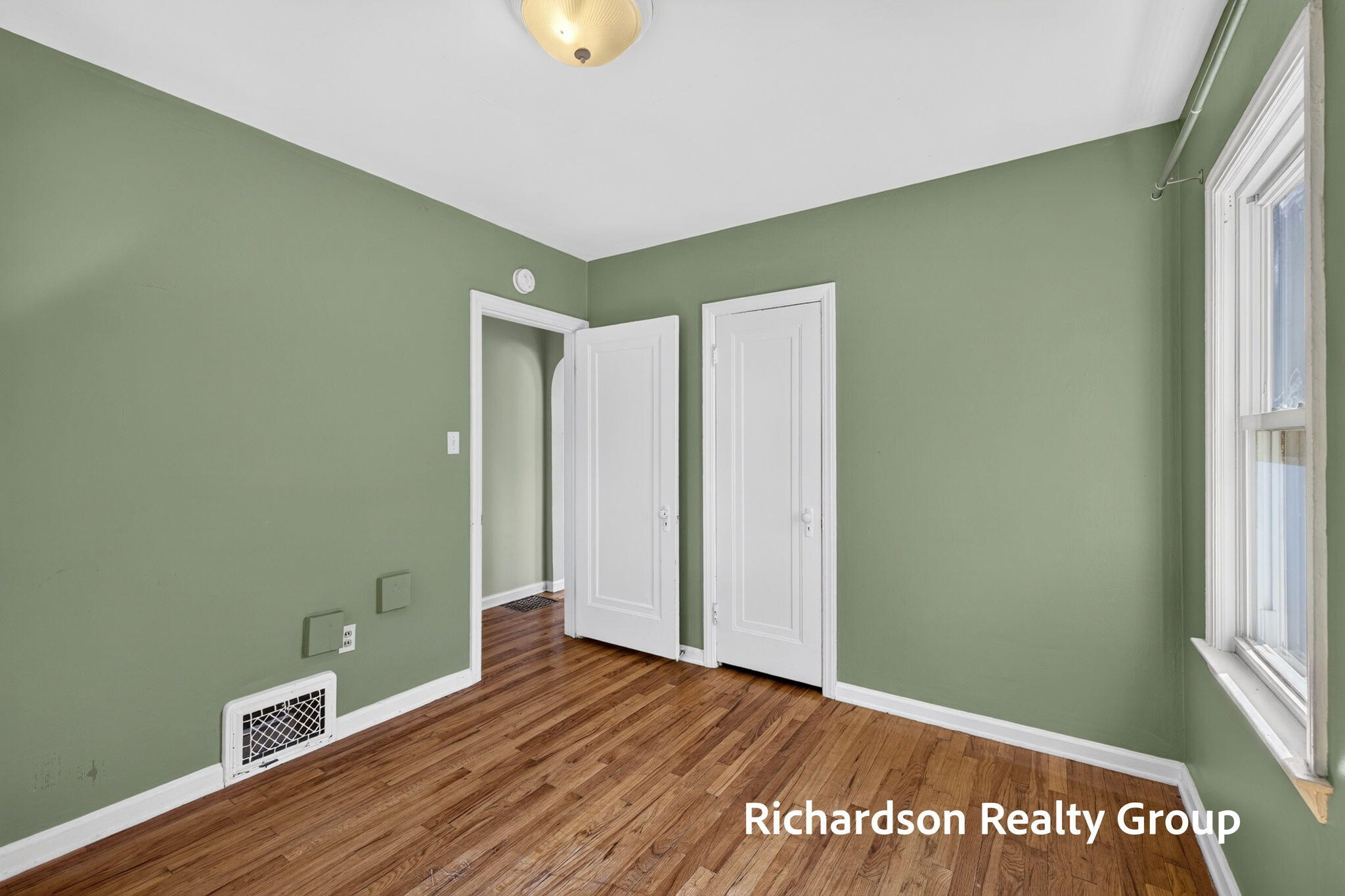 1055 NE Crescent Street NE Grand Rapids MI 49503