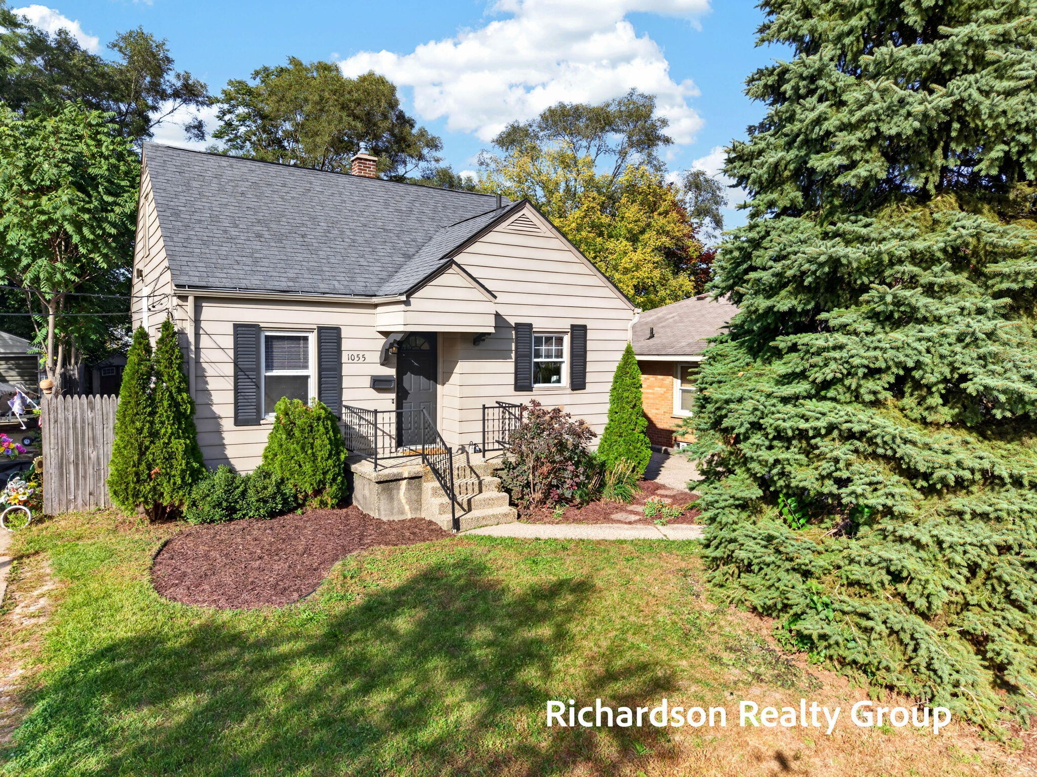 1055 NE Crescent Street NE Grand Rapids MI 49503