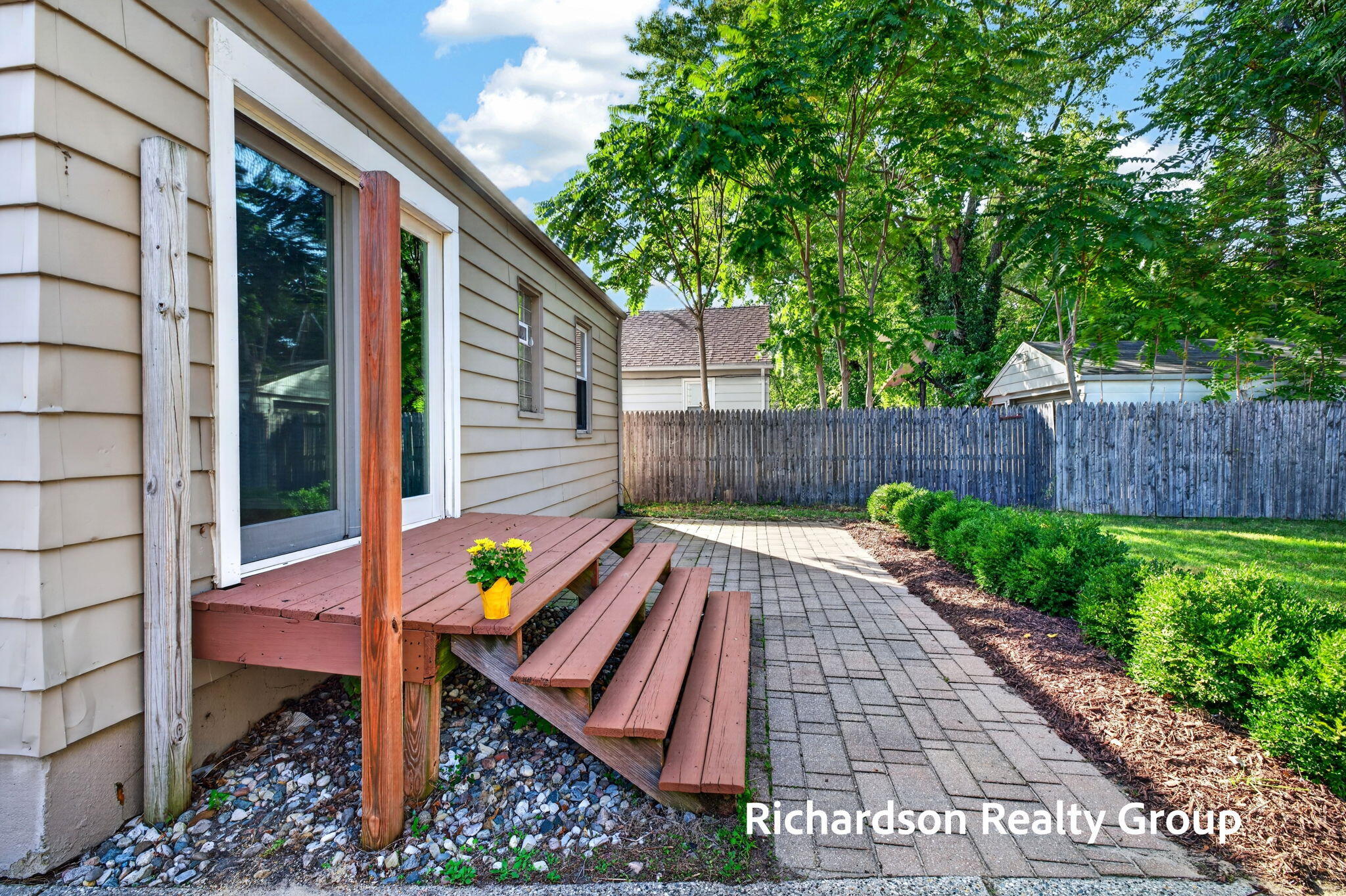 1055 NE Crescent Street NE Grand Rapids MI 49503