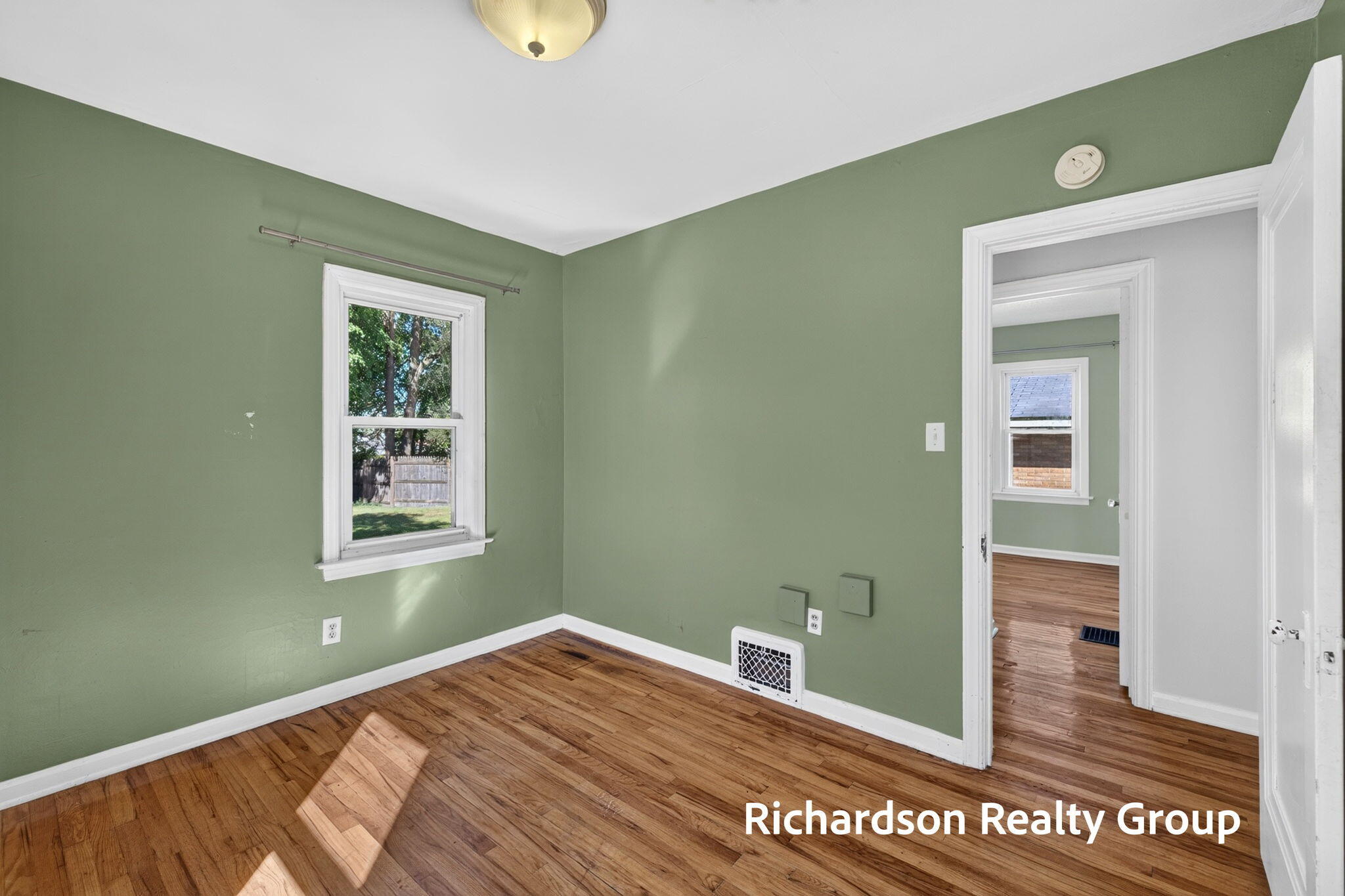 1055 NE Crescent Street NE Grand Rapids MI 49503