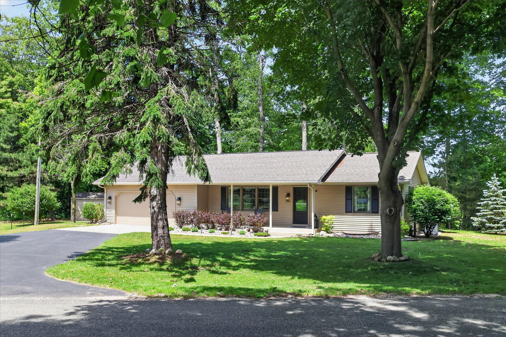 70070 2nd Avenue South Haven MI 49090
