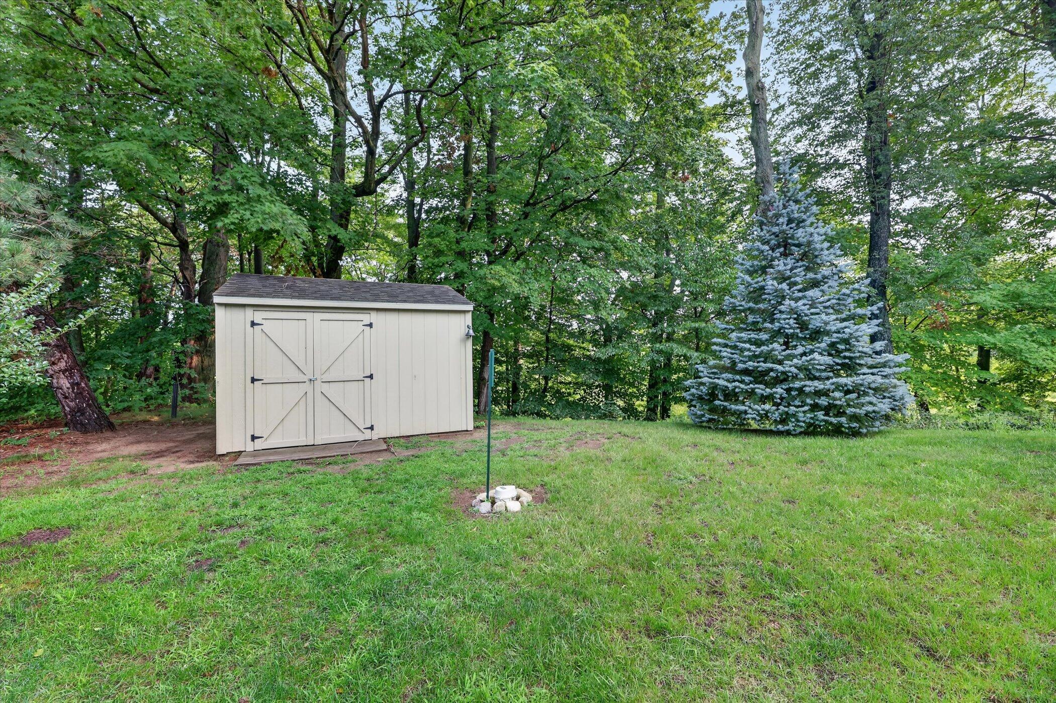 70070 2nd Avenue South Haven MI 49090
