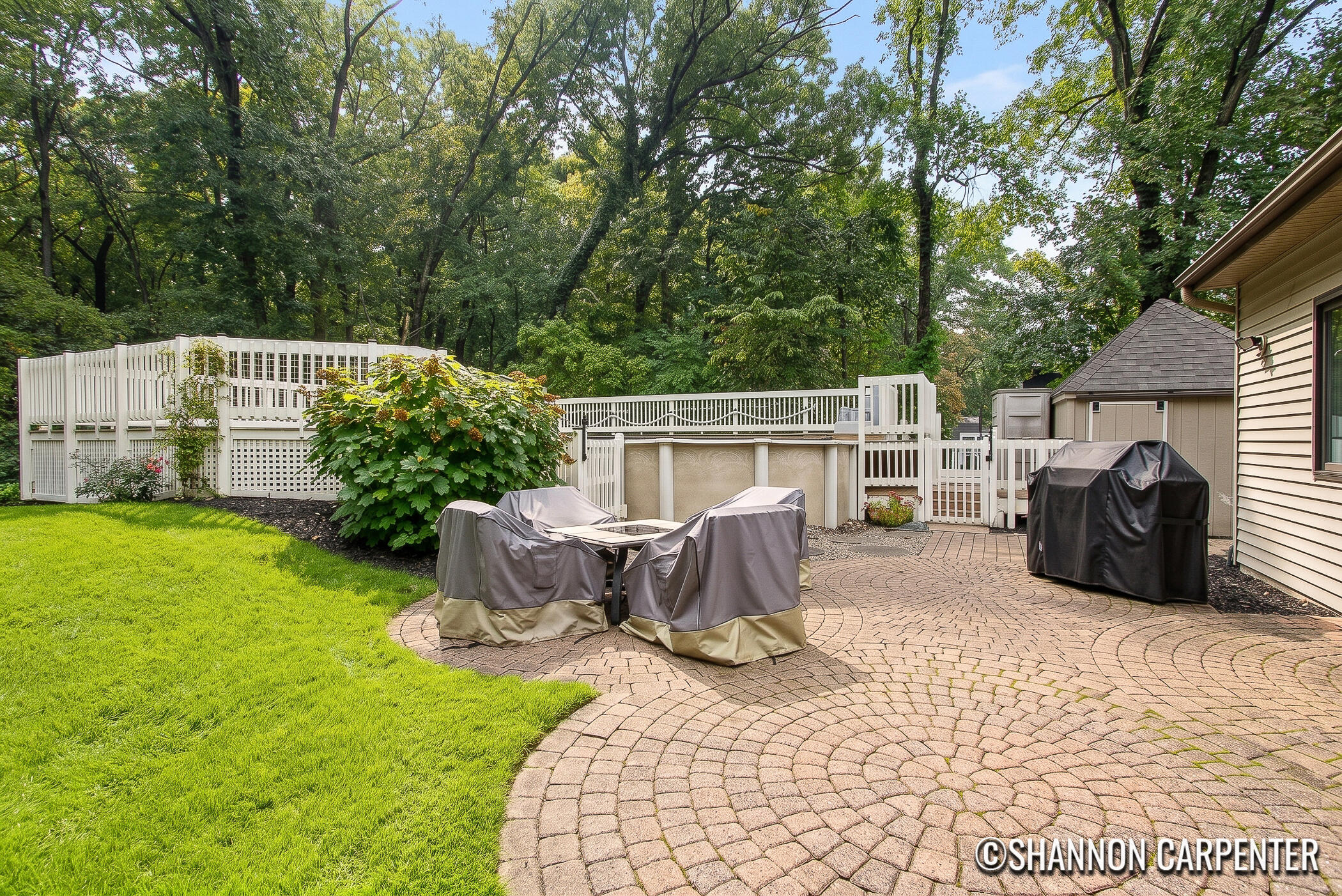 3275 Pinoak Court SE Grand Rapids MI 49546