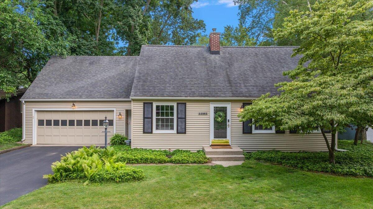1901 Greenlawn Avenue Kalamazoo MI 49006