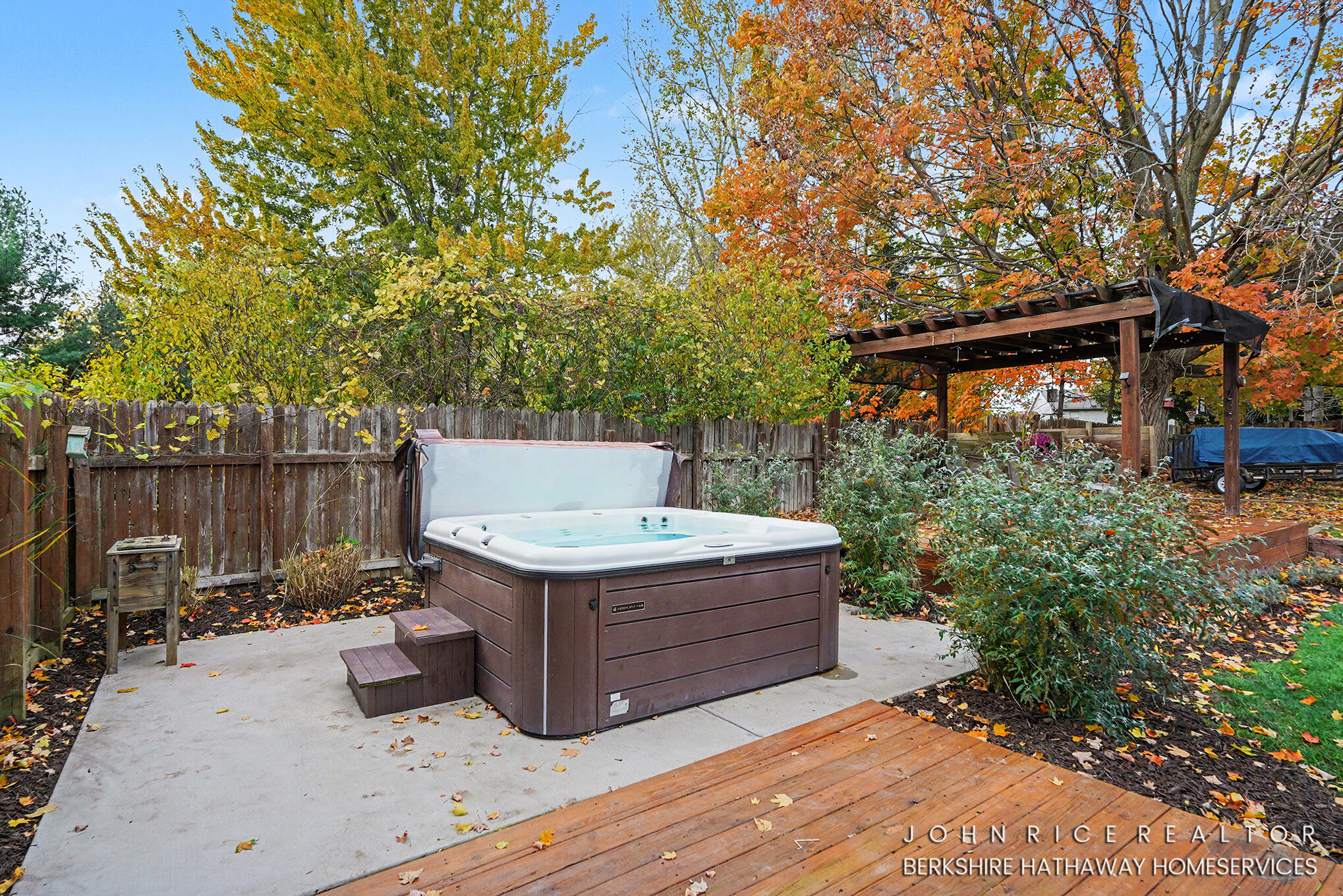2875 Richmond Street NW Grand Rapids MI 49504