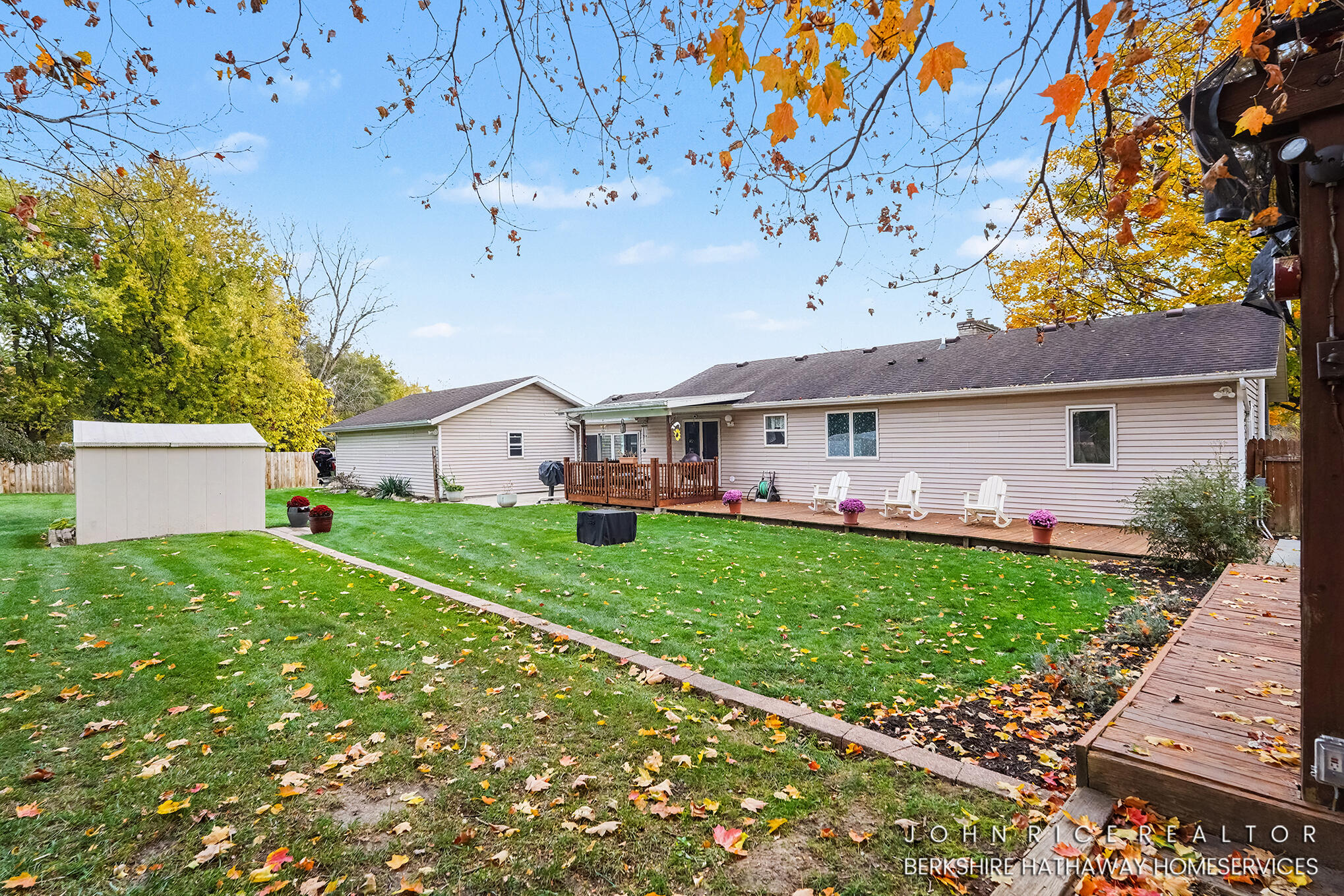 2875 Richmond Street NW Grand Rapids MI 49504