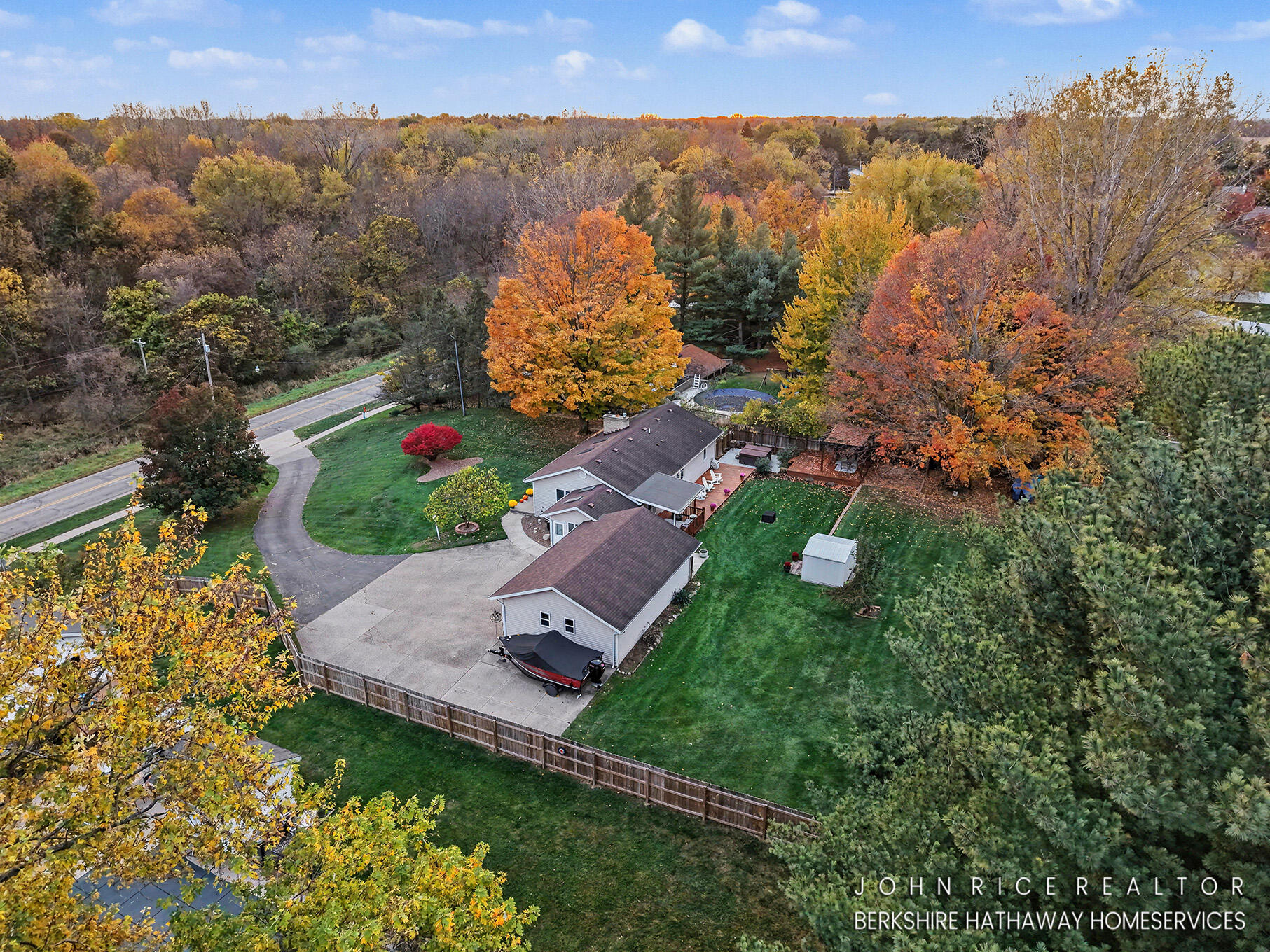 2875 Richmond Street NW Grand Rapids MI 49504