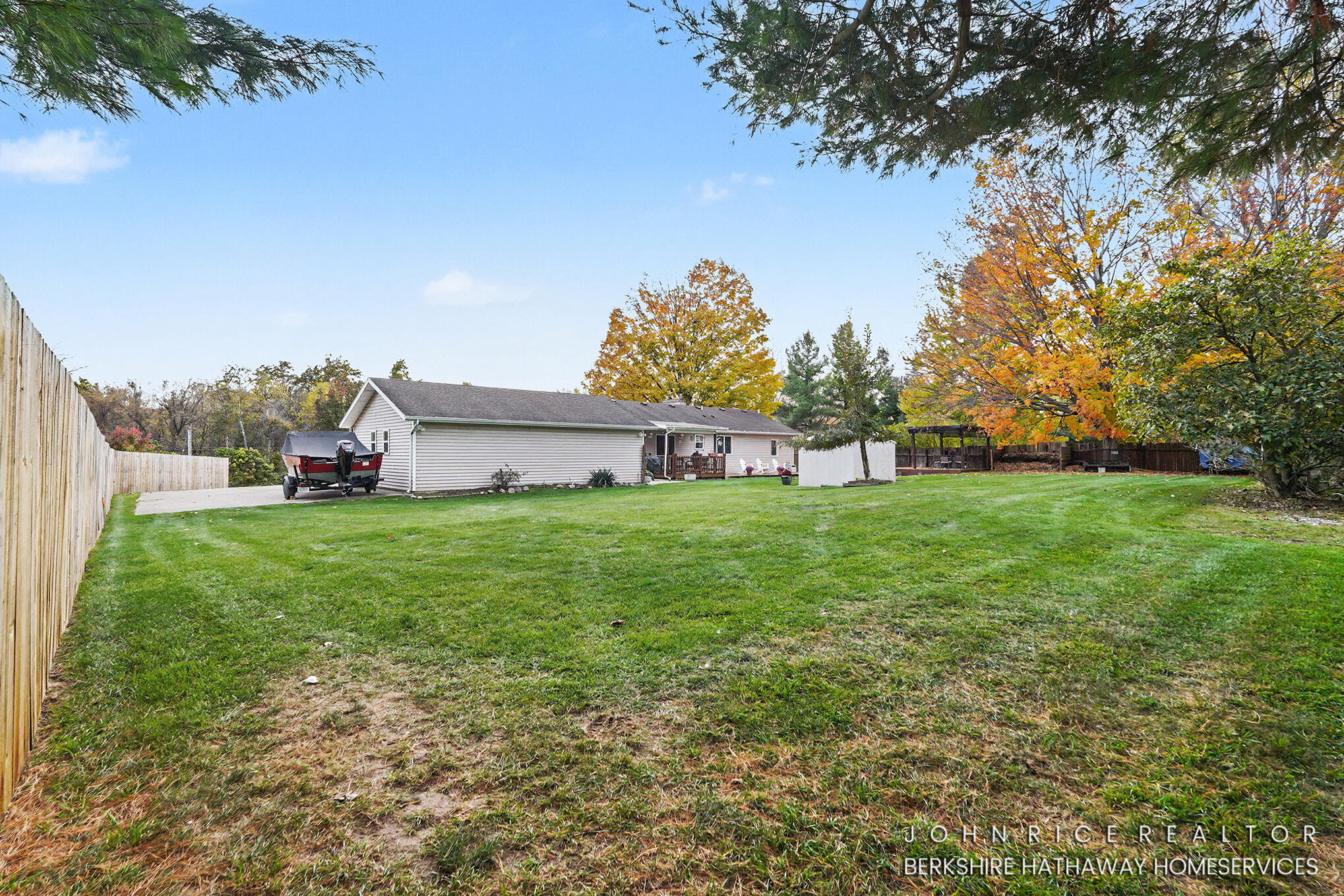 2875 Richmond Street NW Grand Rapids MI 49504