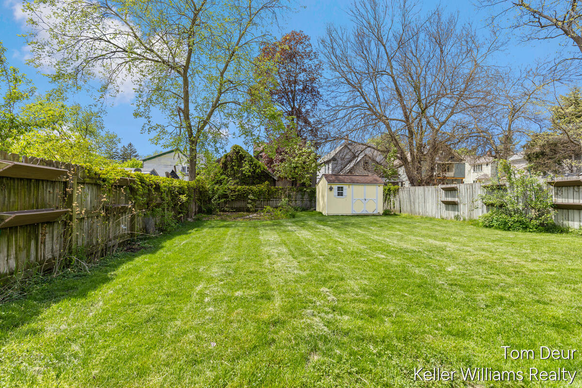 315 Donald Place SE Grand Rapids MI 49506