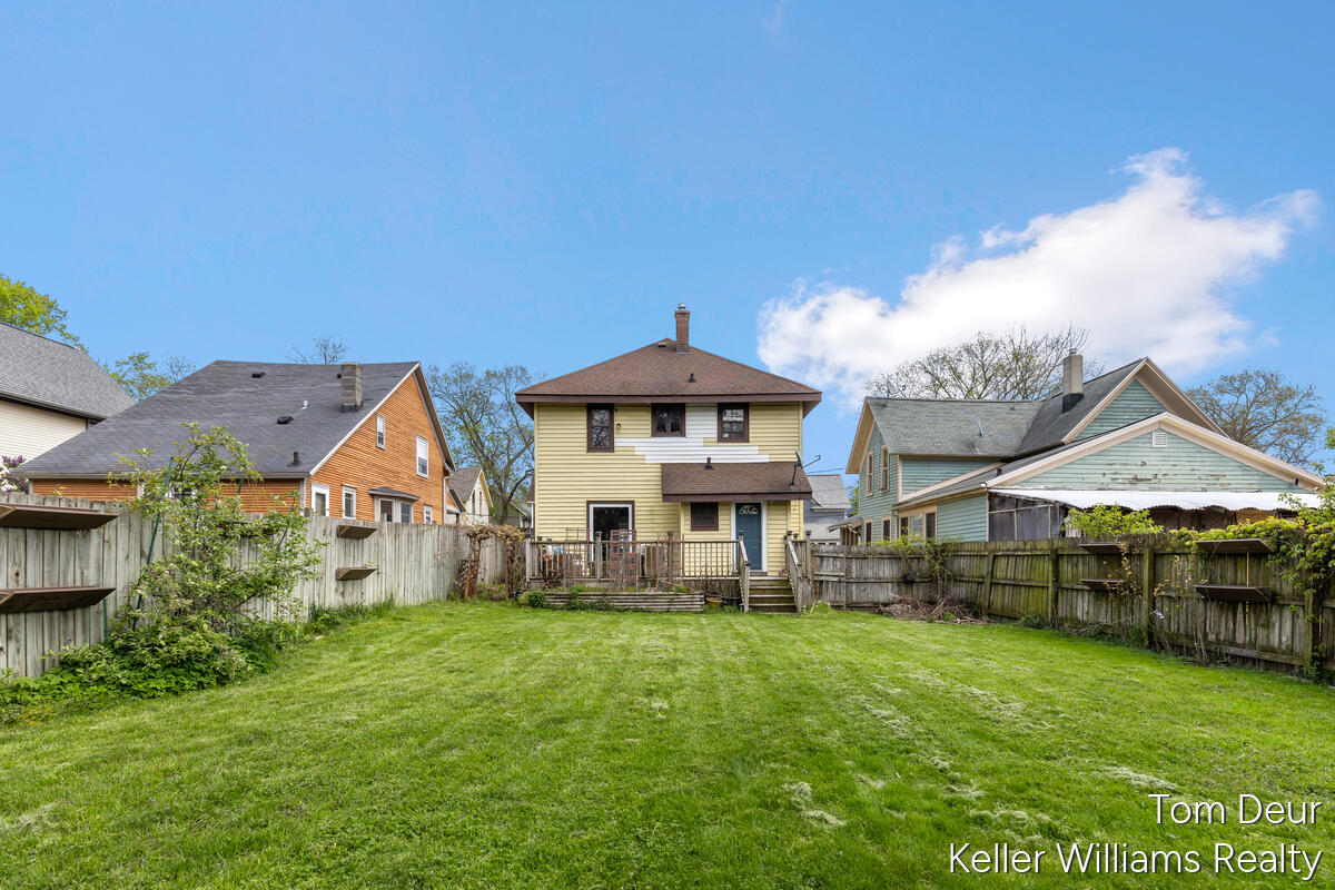 315 Donald Place SE Grand Rapids MI 49506