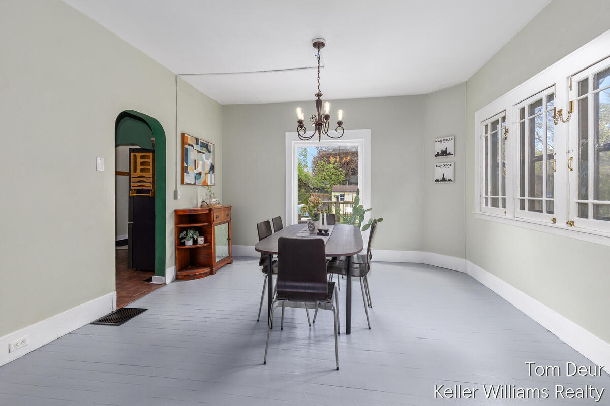 315 Donald Place SE Grand Rapids MI 49506