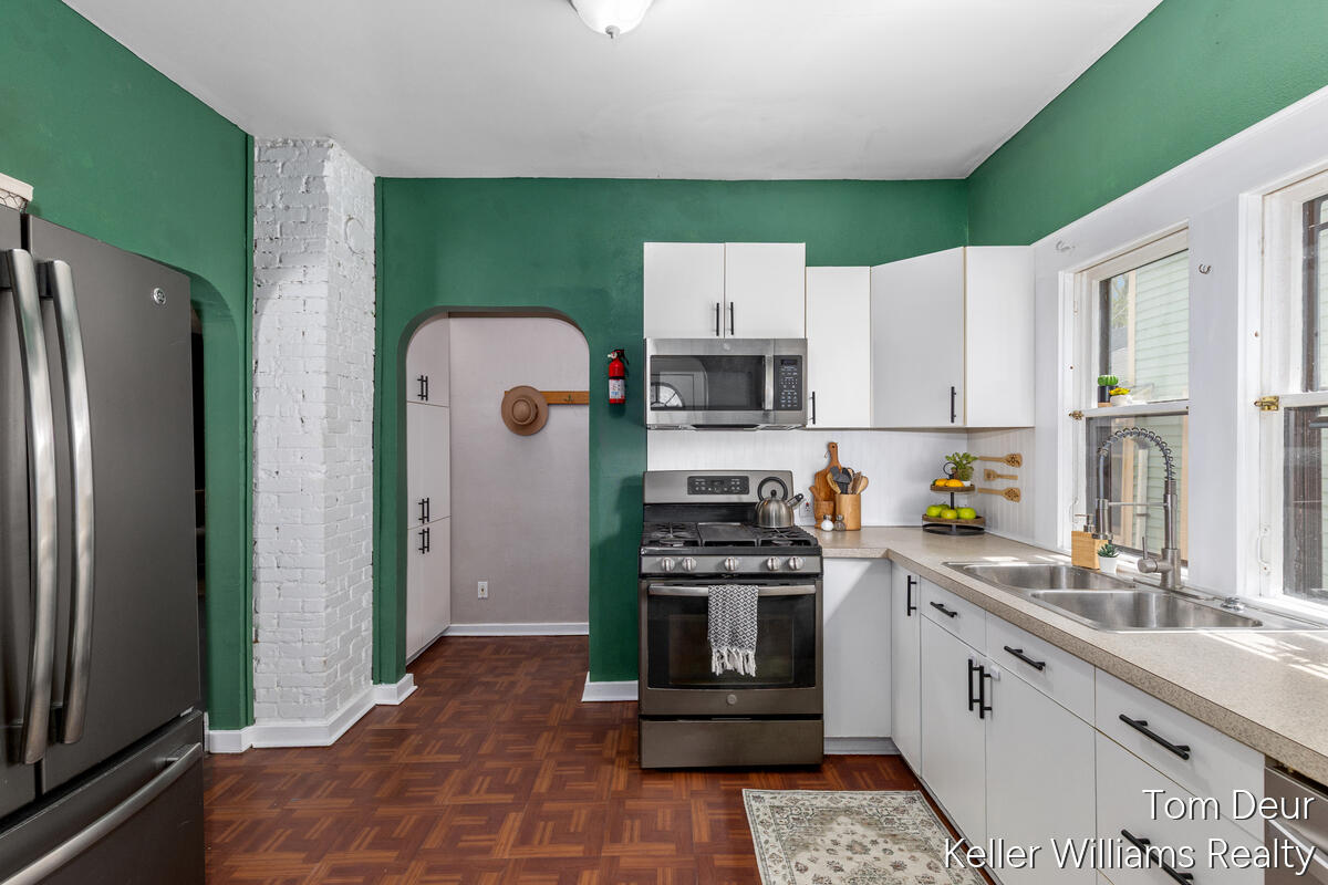 315 Donald Place SE Grand Rapids MI 49506