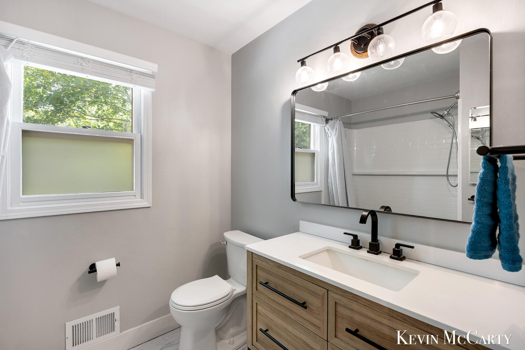 2722 Vassar Drive SE Grand Rapids MI 49506