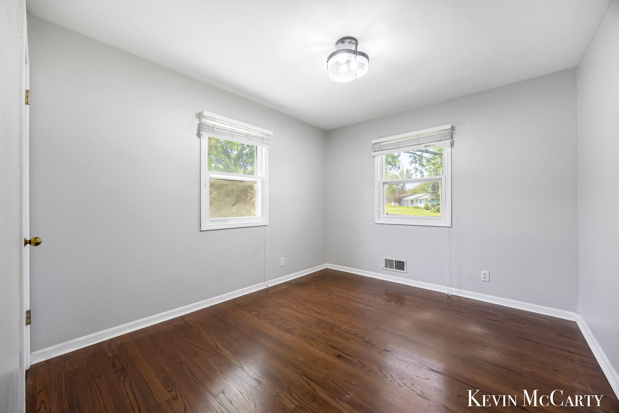 2722 Vassar Drive SE Grand Rapids MI 49506