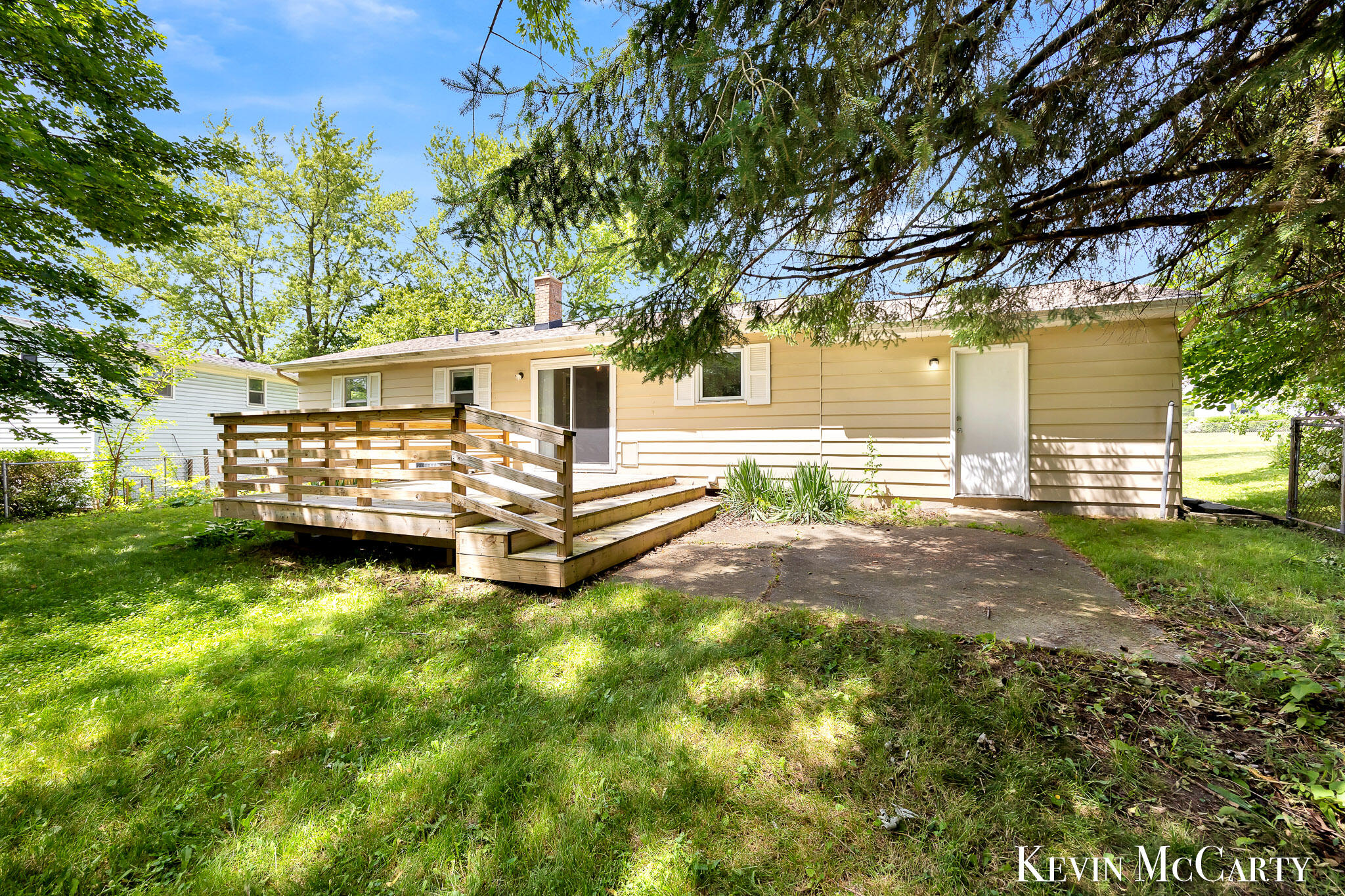 2722 Vassar Drive SE Grand Rapids MI 49506