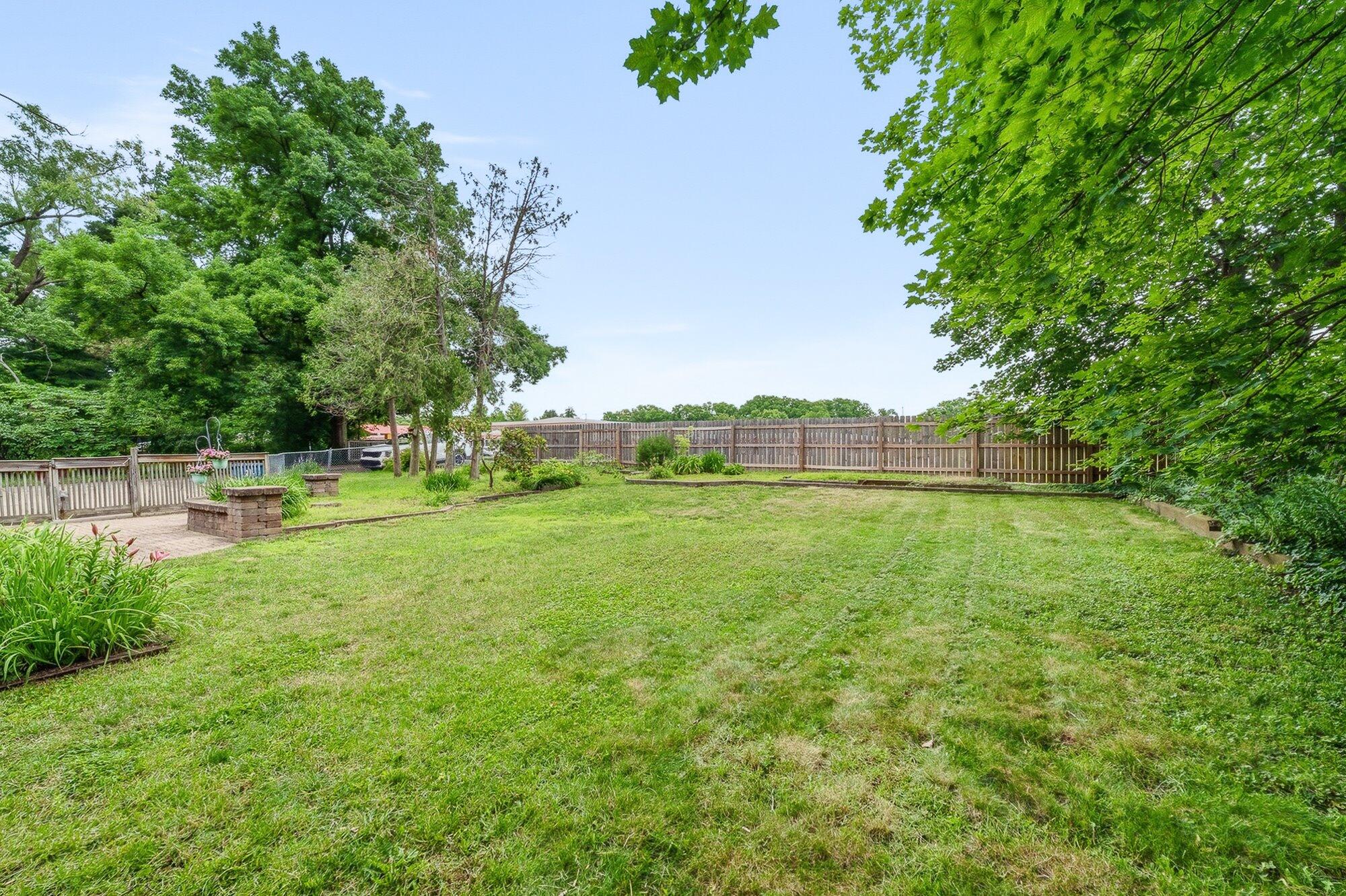 1218 Pinehurst Boulevard Kalamazoo MI 49006