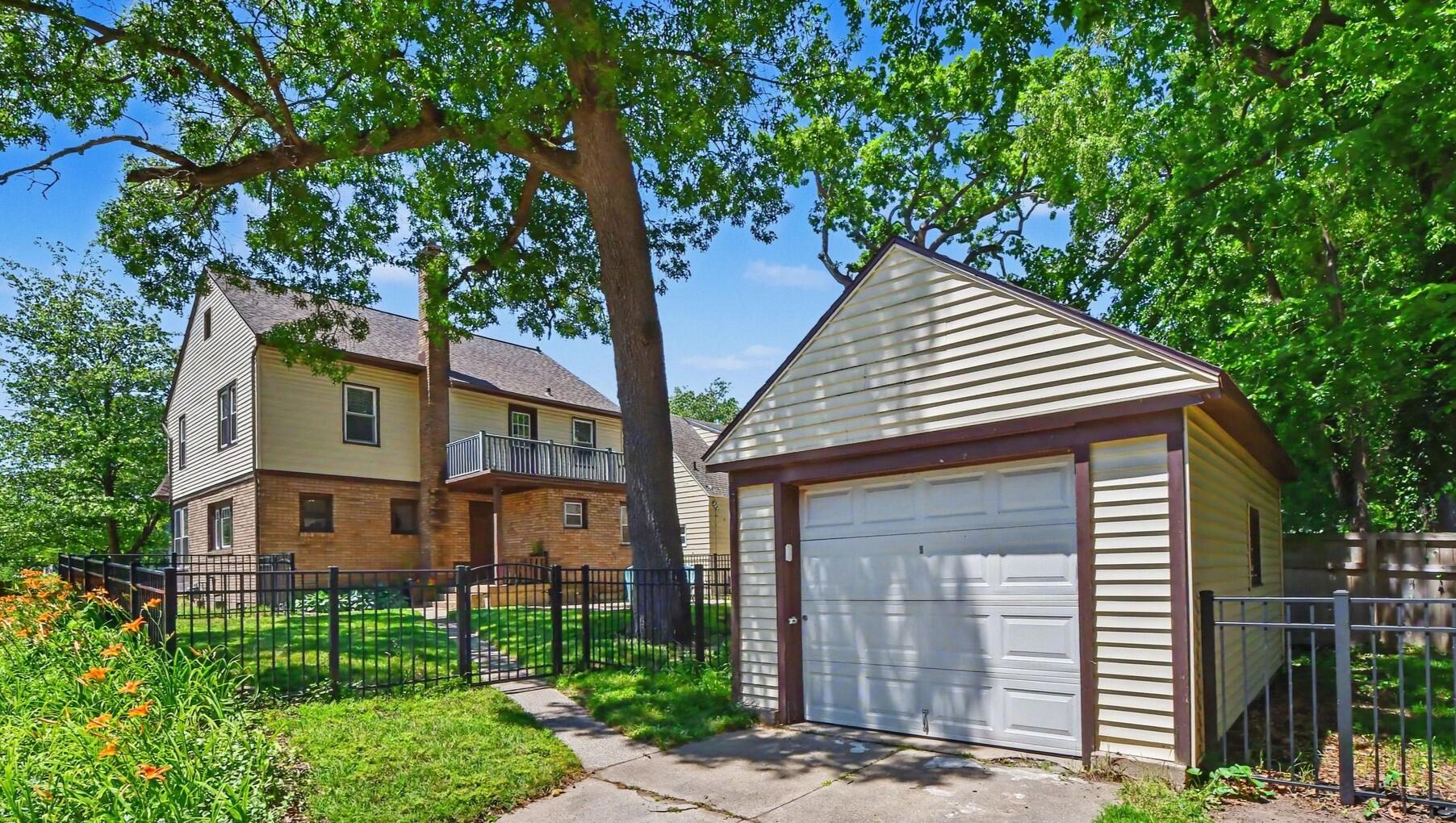 1240 Benjamin Avenue SE Grand Rapids MI 49506