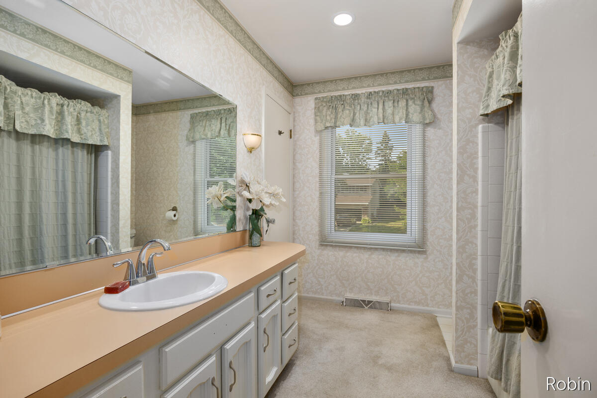 2210 Skyline Drive NW Grand Rapids MI 49504