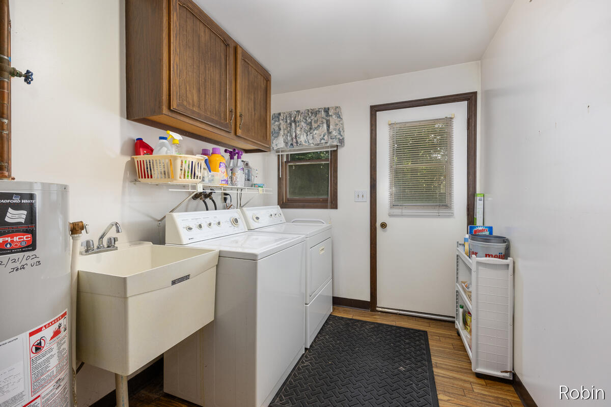 2210 Skyline Drive NW Grand Rapids MI 49504