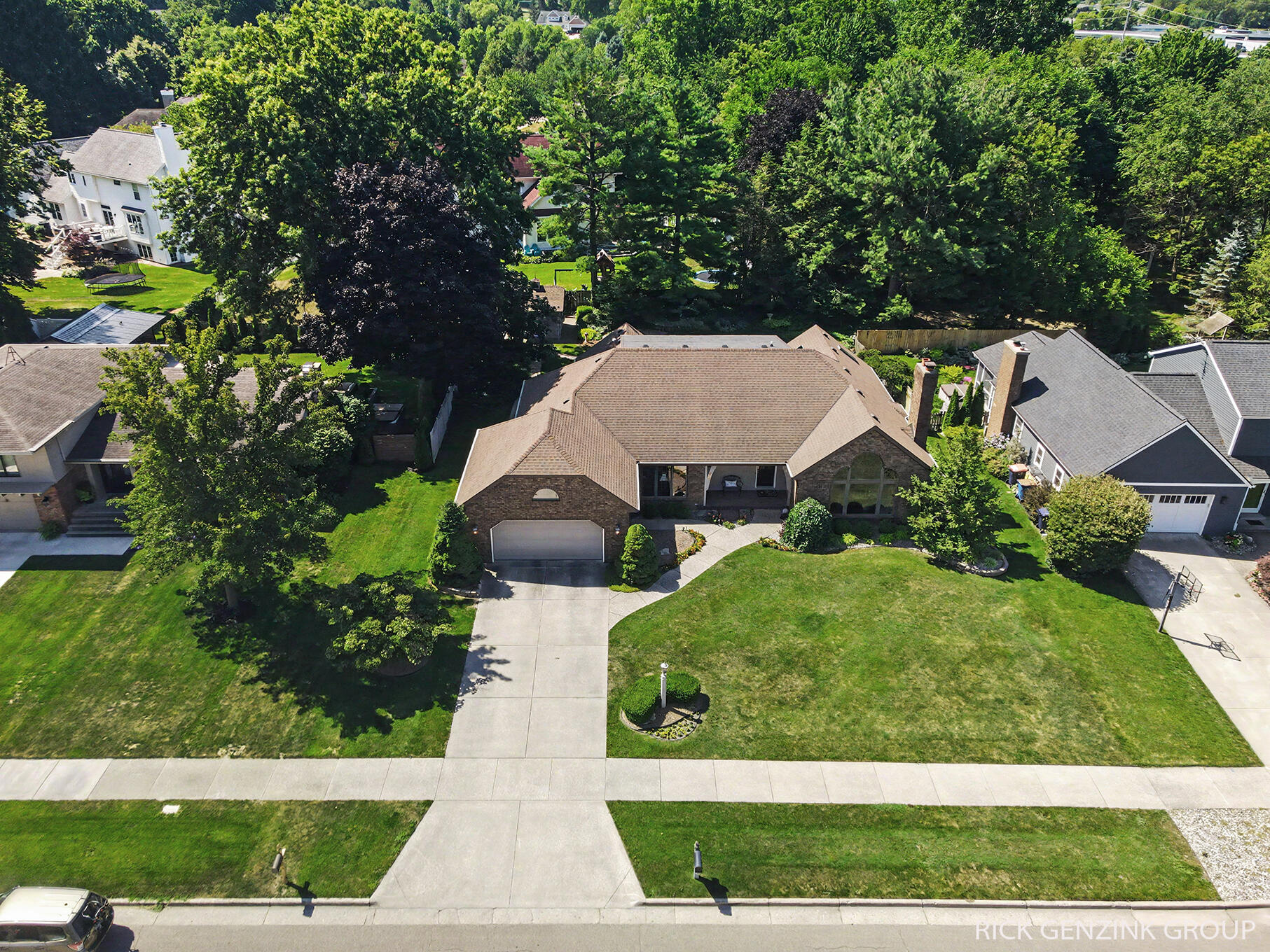 400 W 35th Street Holland MI 49423