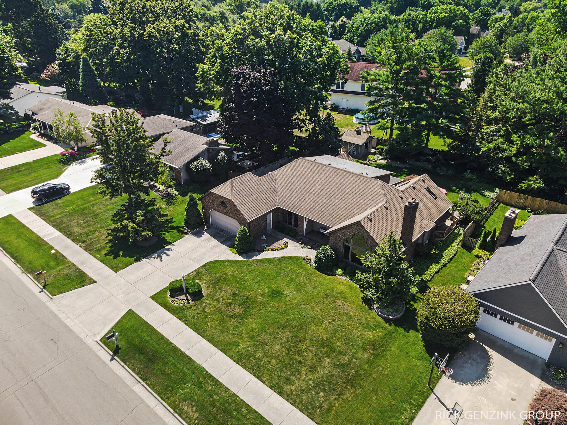 400 W 35th Street Holland MI 49423