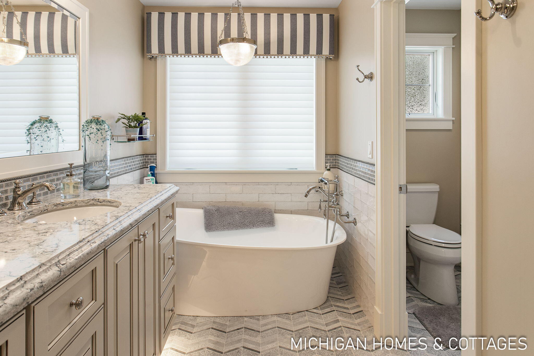 229 Norwood Avenue Holland MI 49424