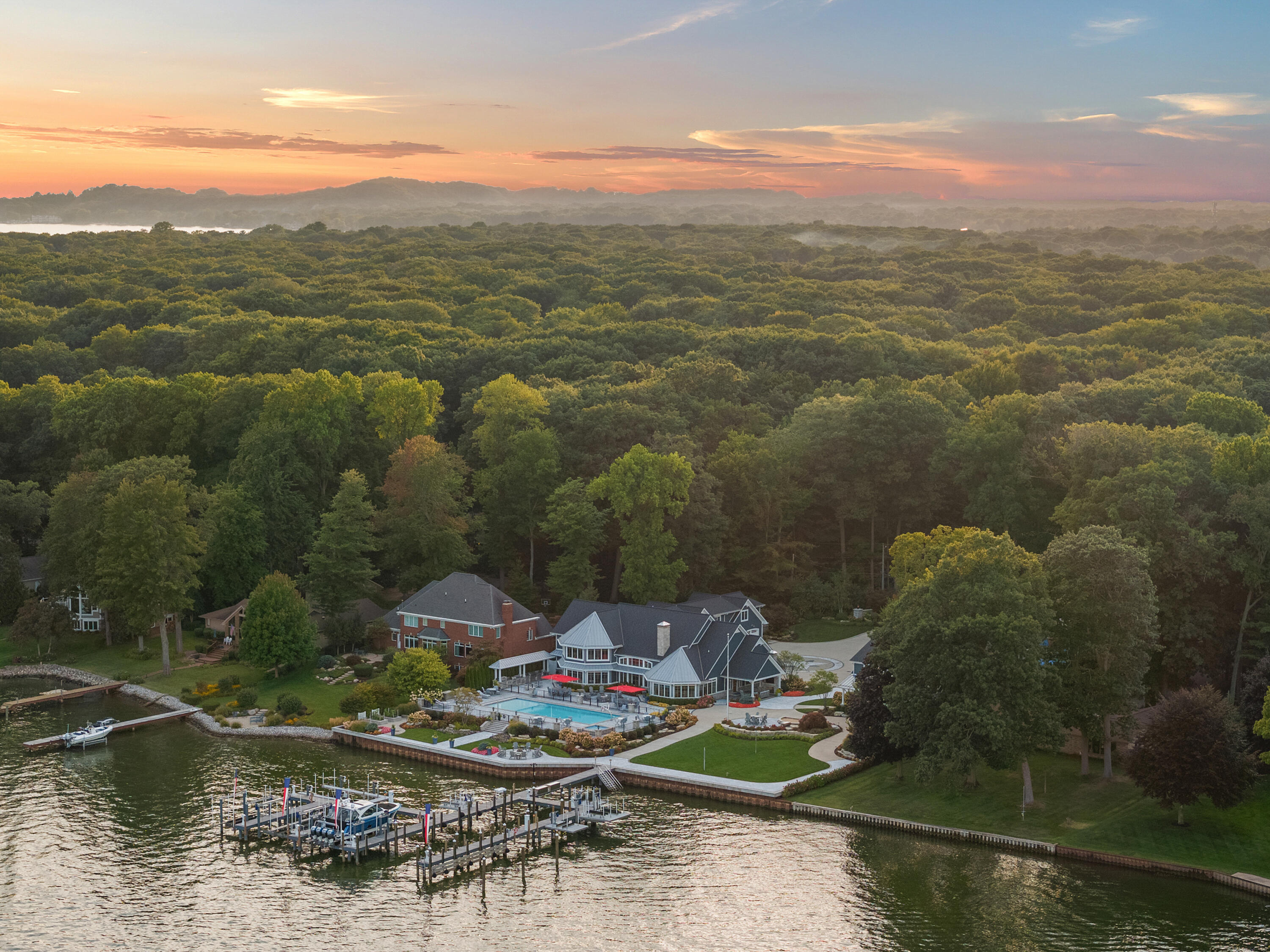 229 Norwood Avenue Holland MI 49424