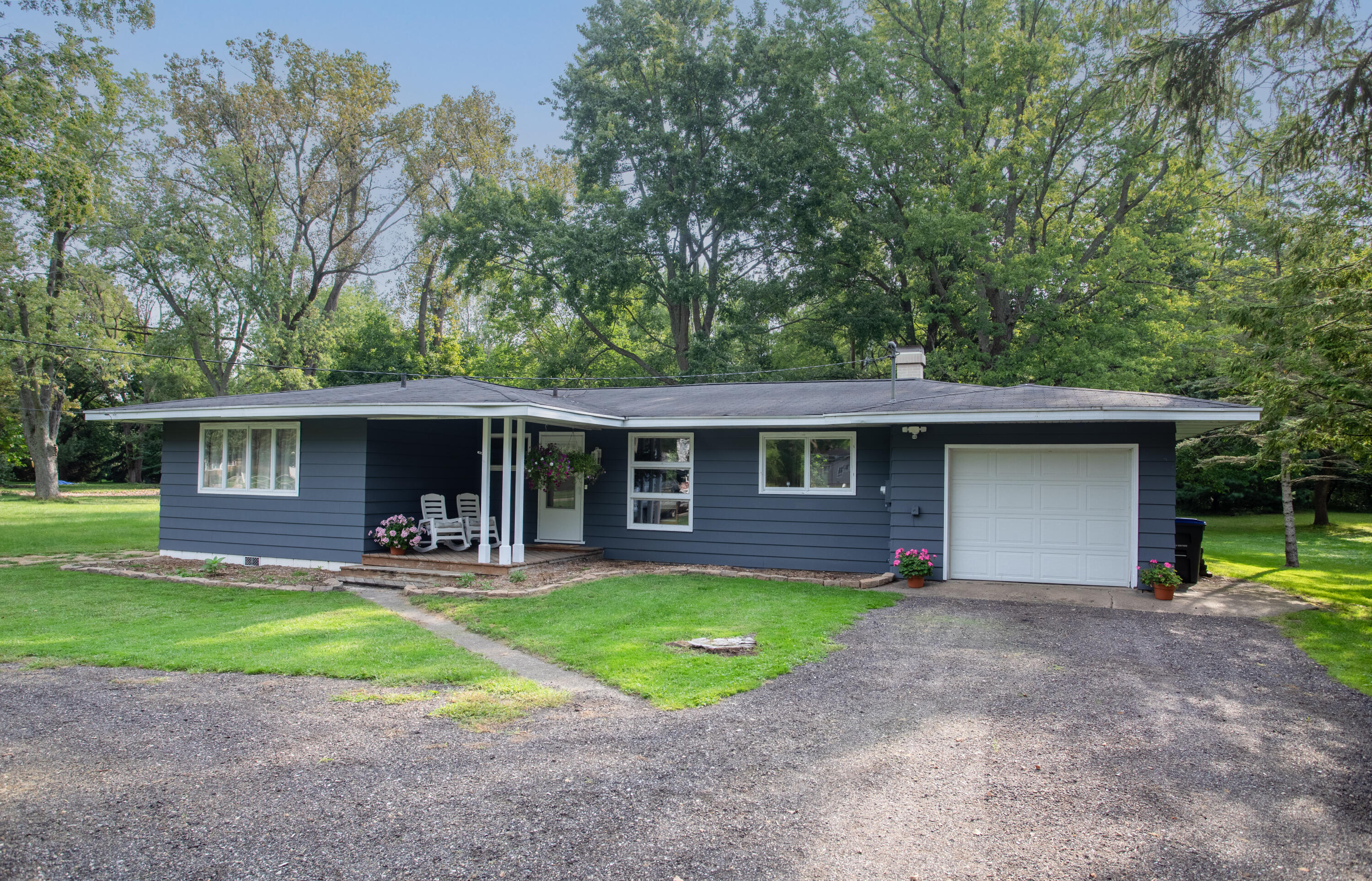 10163 Baldwin Road Bridgman MI 49106