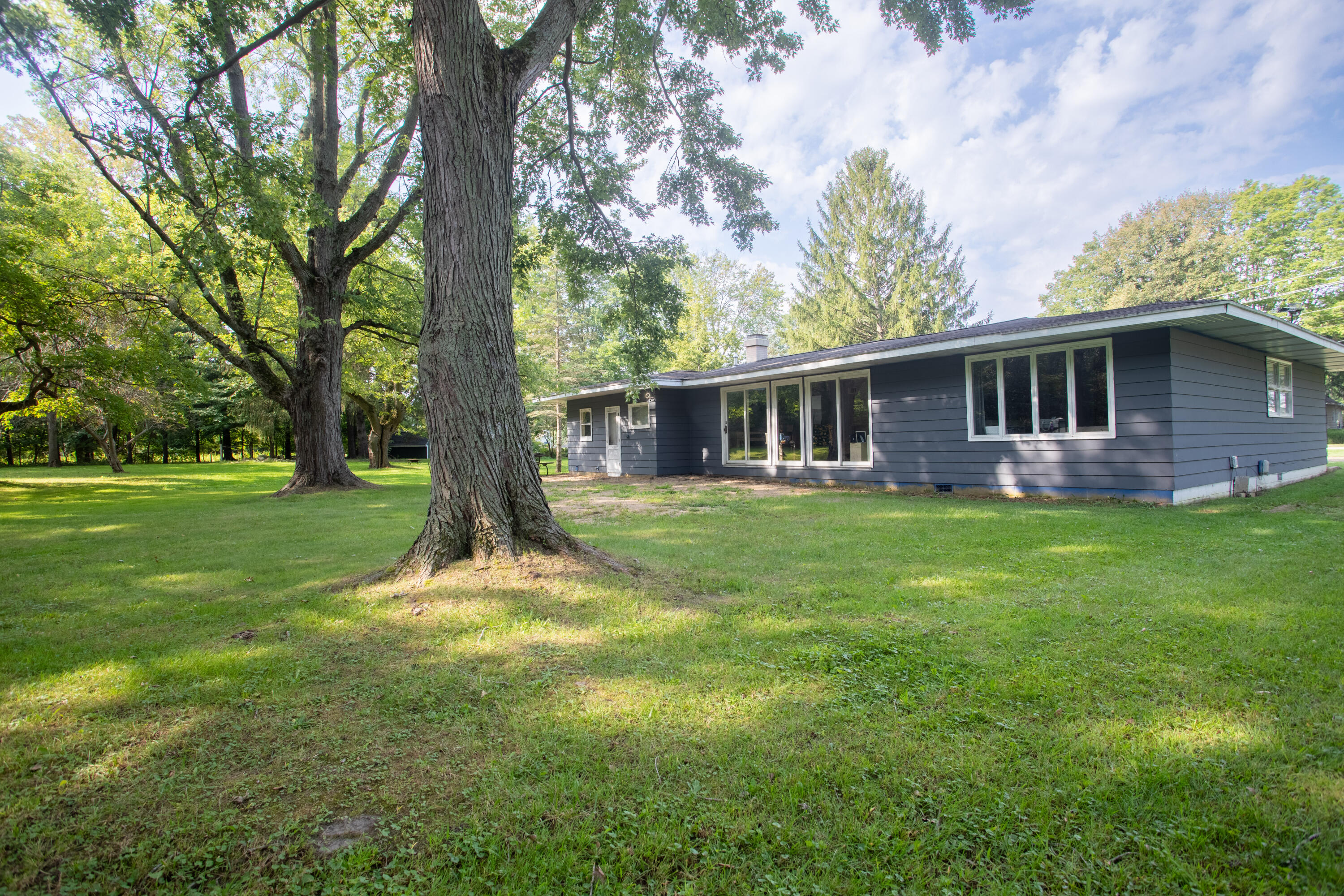 10163 Baldwin Road Bridgman MI 49106