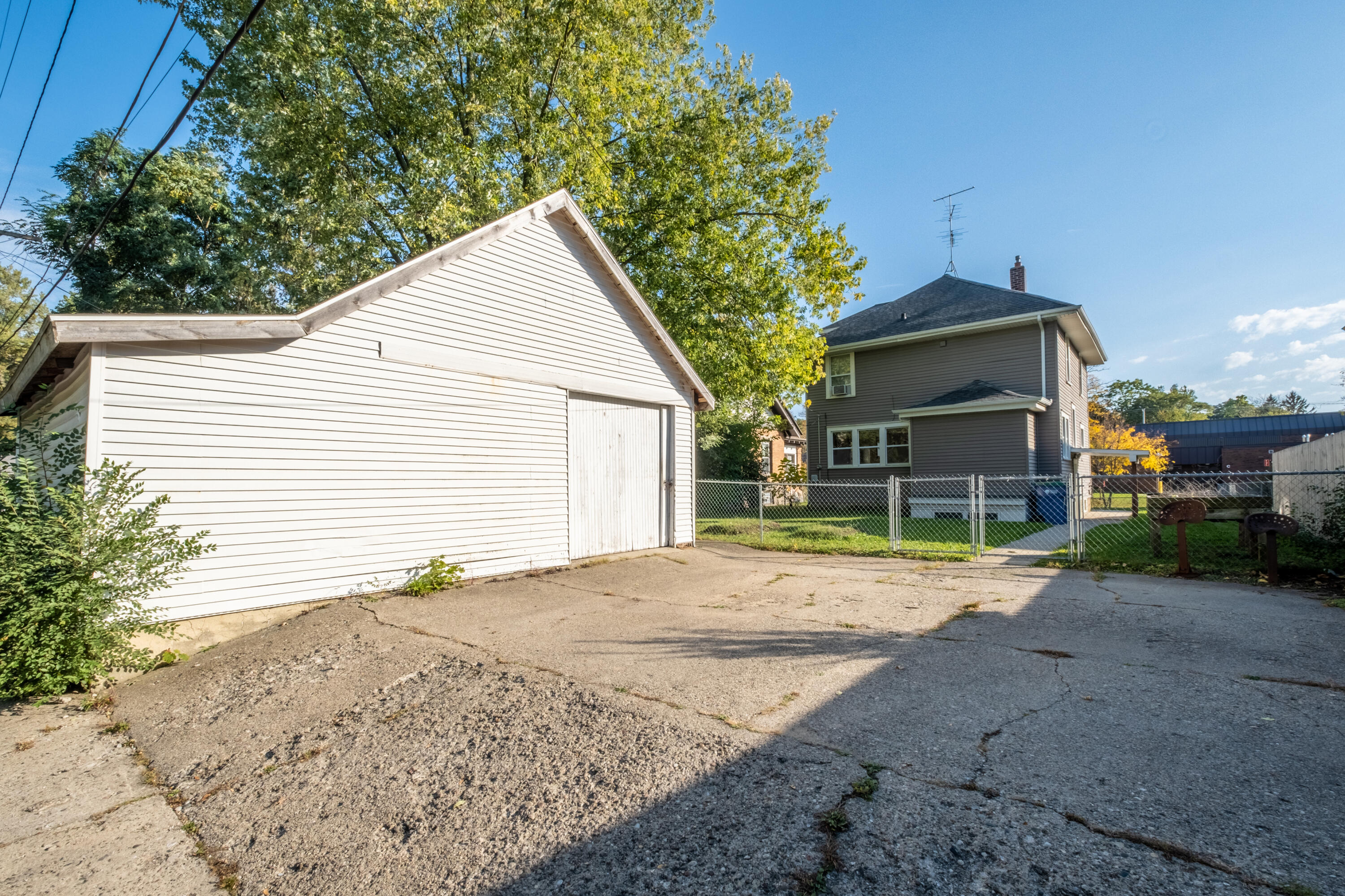 1217 Sigsbee Street SE Grand Rapids MI 49506