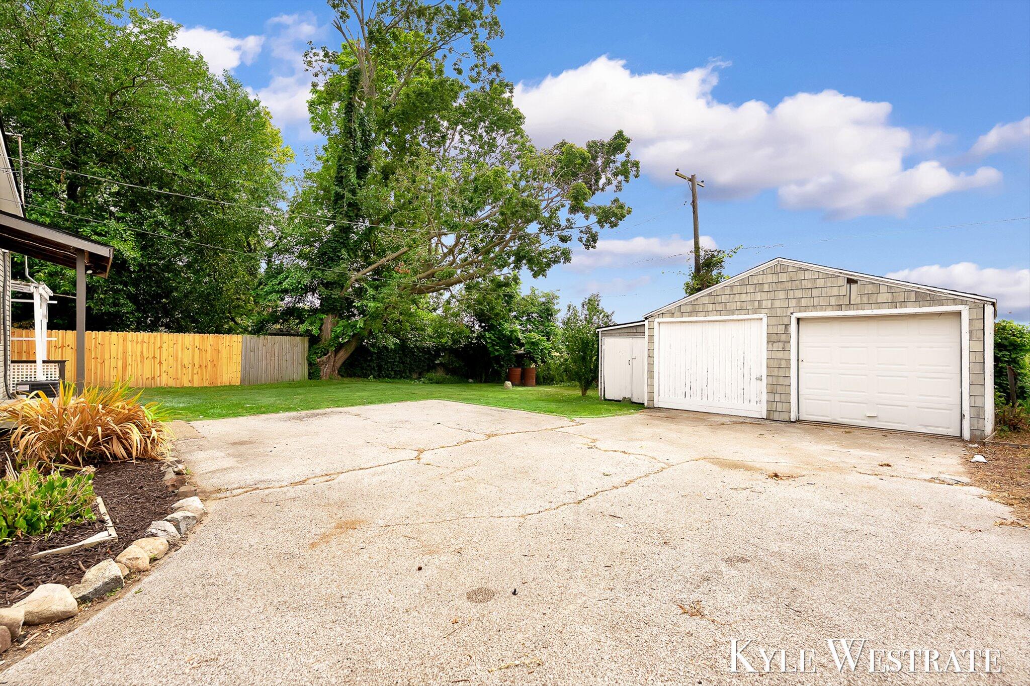 2190 68th Street Fennville MI 49408