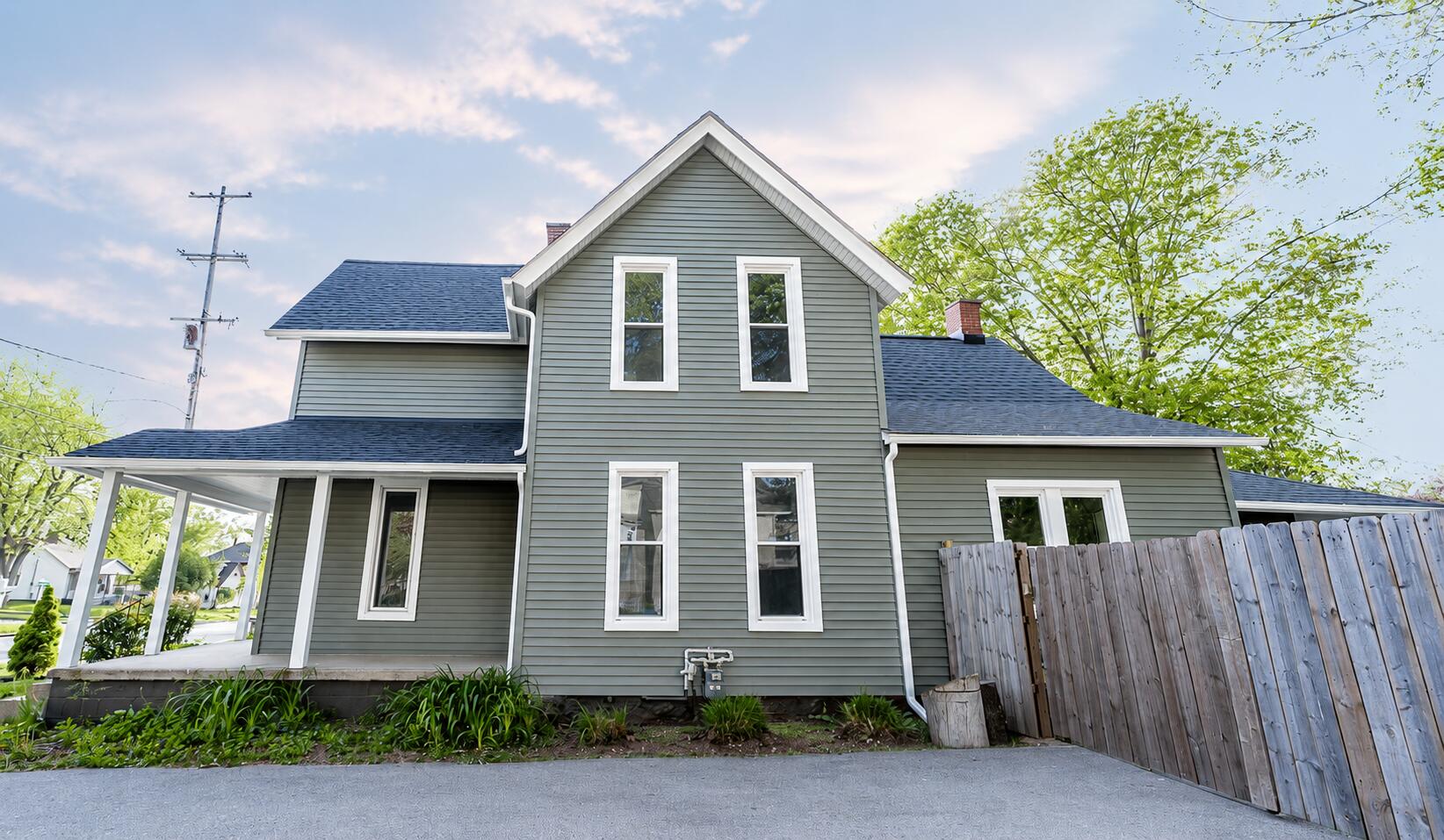 543 Leonard Street NE Grand Rapids MI 49503