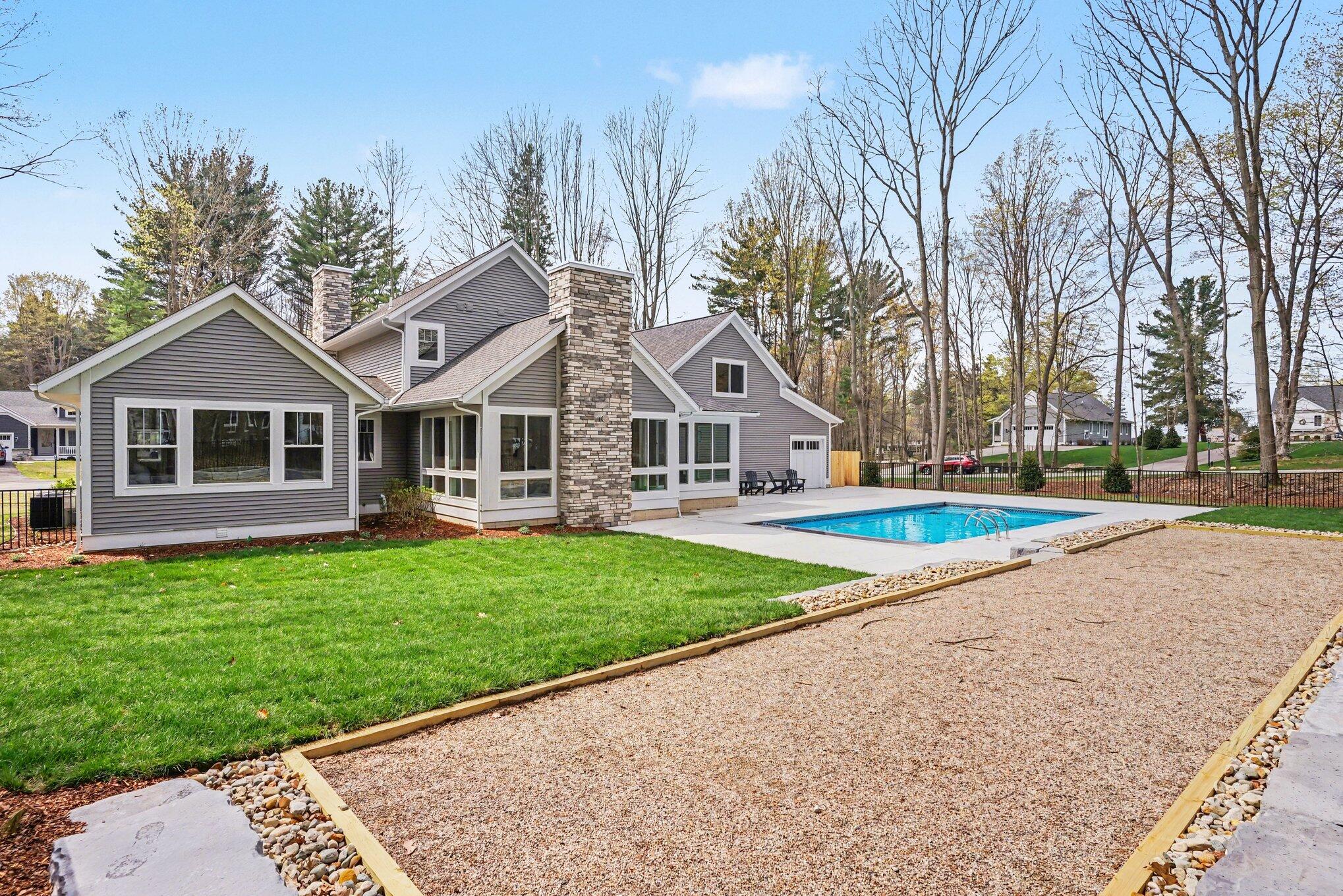 14805 Crest View Court South Haven MI 49090