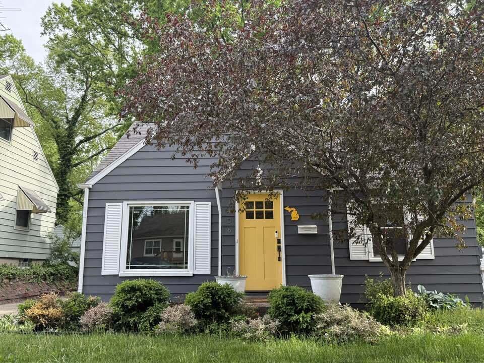 143 Linwood Street SE Grand Rapids MI 49507