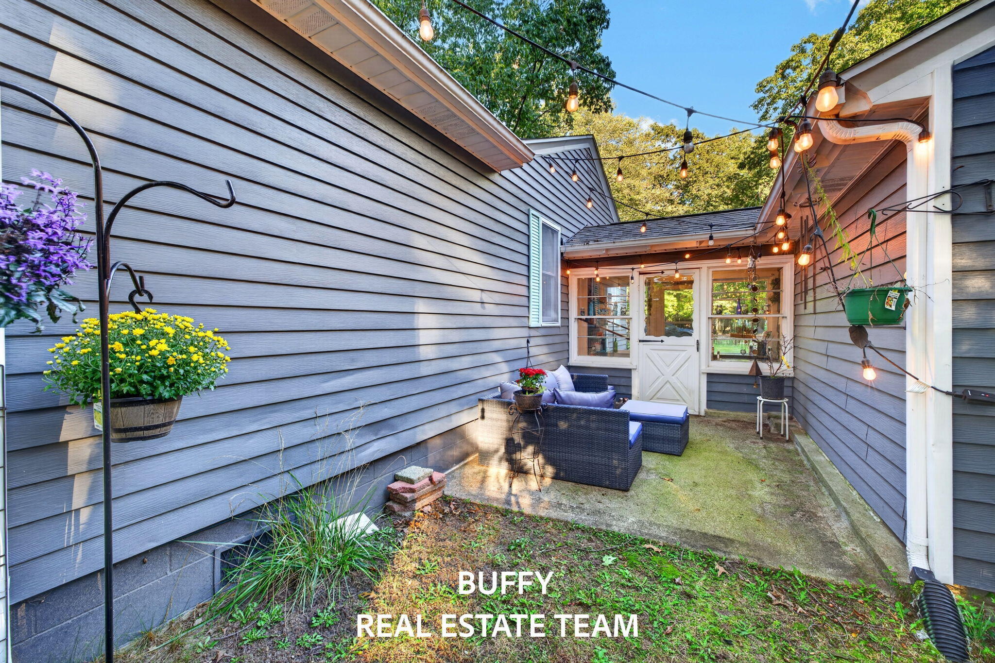 3489 Wickham Drive Norton Shores MI 49441