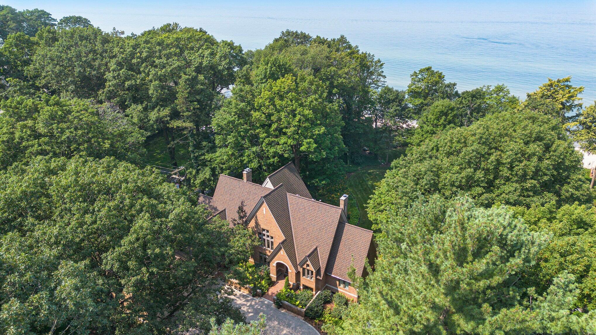 5285 N Lakeshore Drive Holland MI 49424