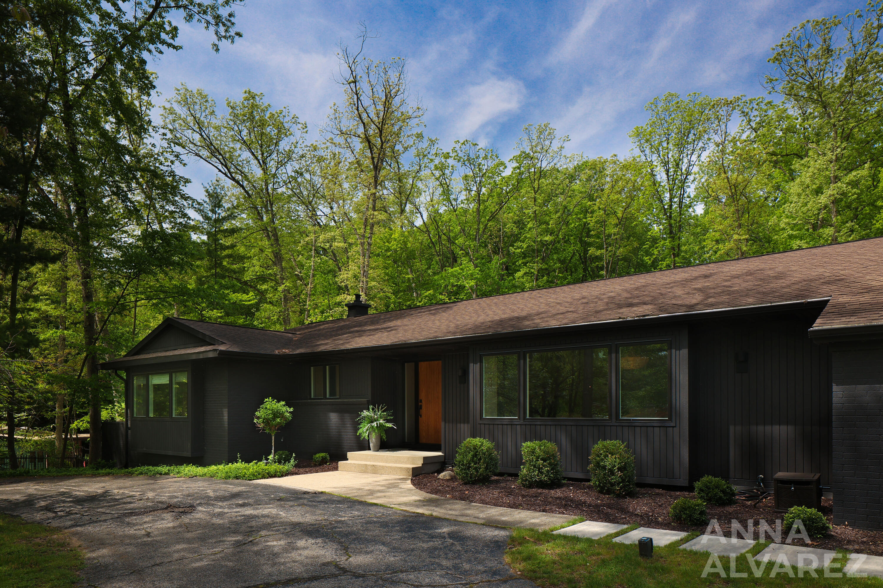 7130 Oakbrook Street SE Grand Rapids MI 49546