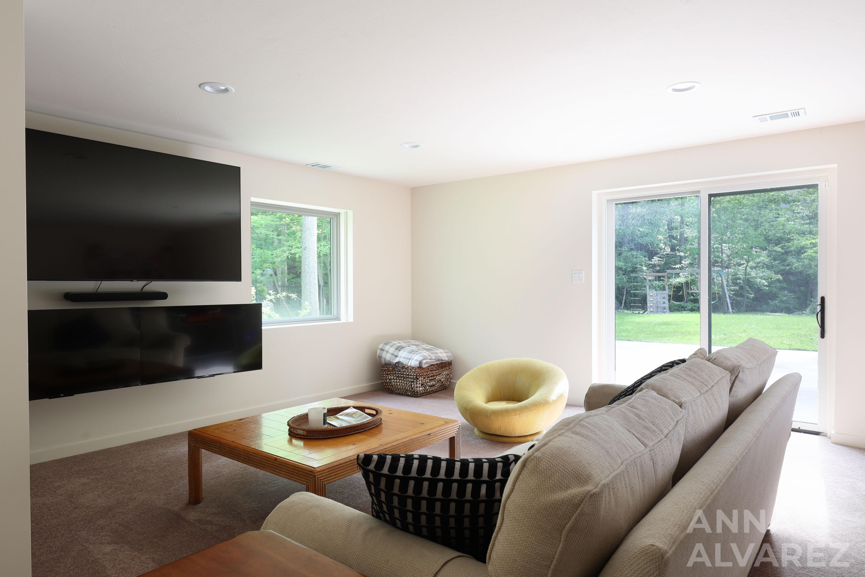 7130 Oakbrook Street SE Grand Rapids MI 49546
