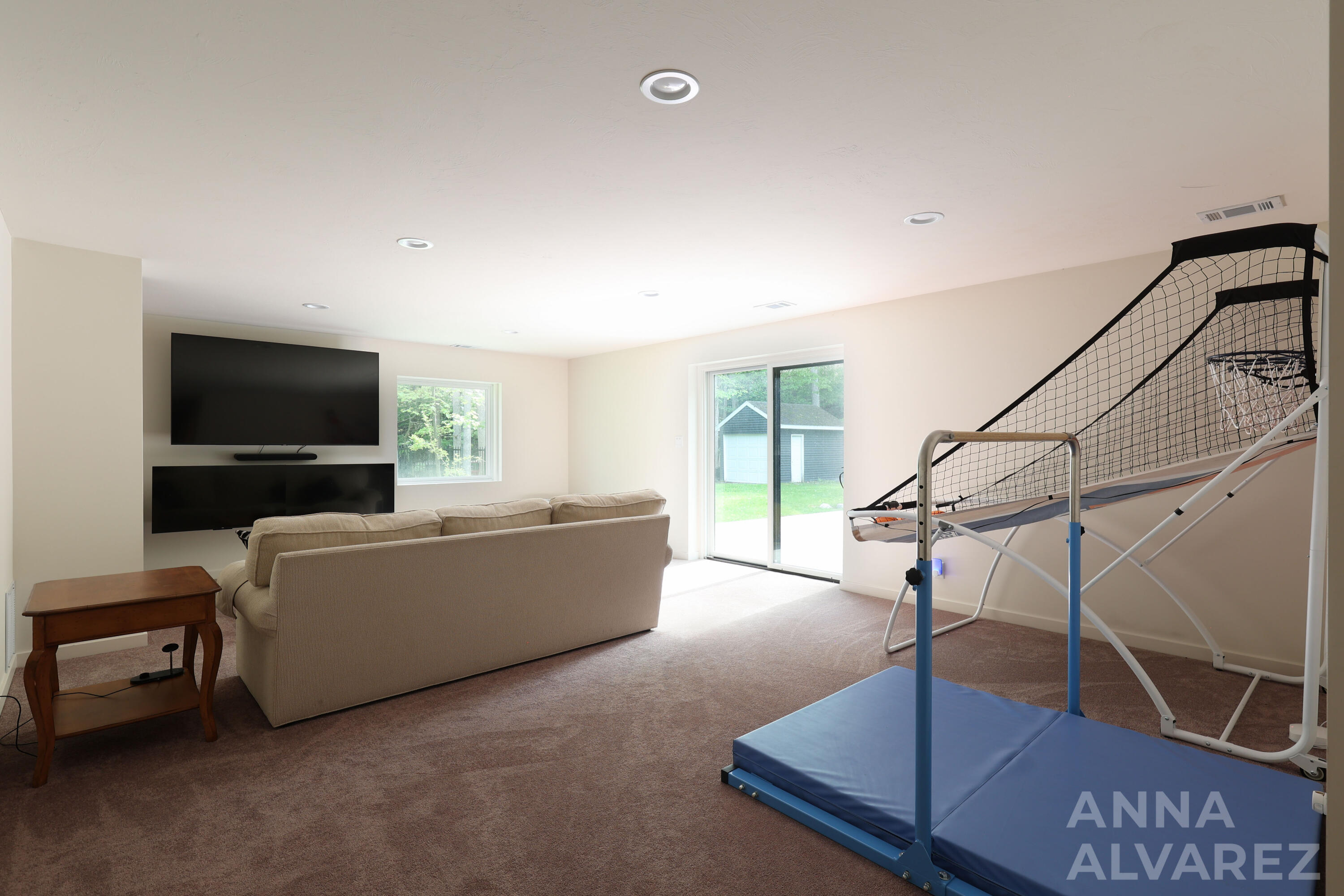 7130 Oakbrook Street SE Grand Rapids MI 49546