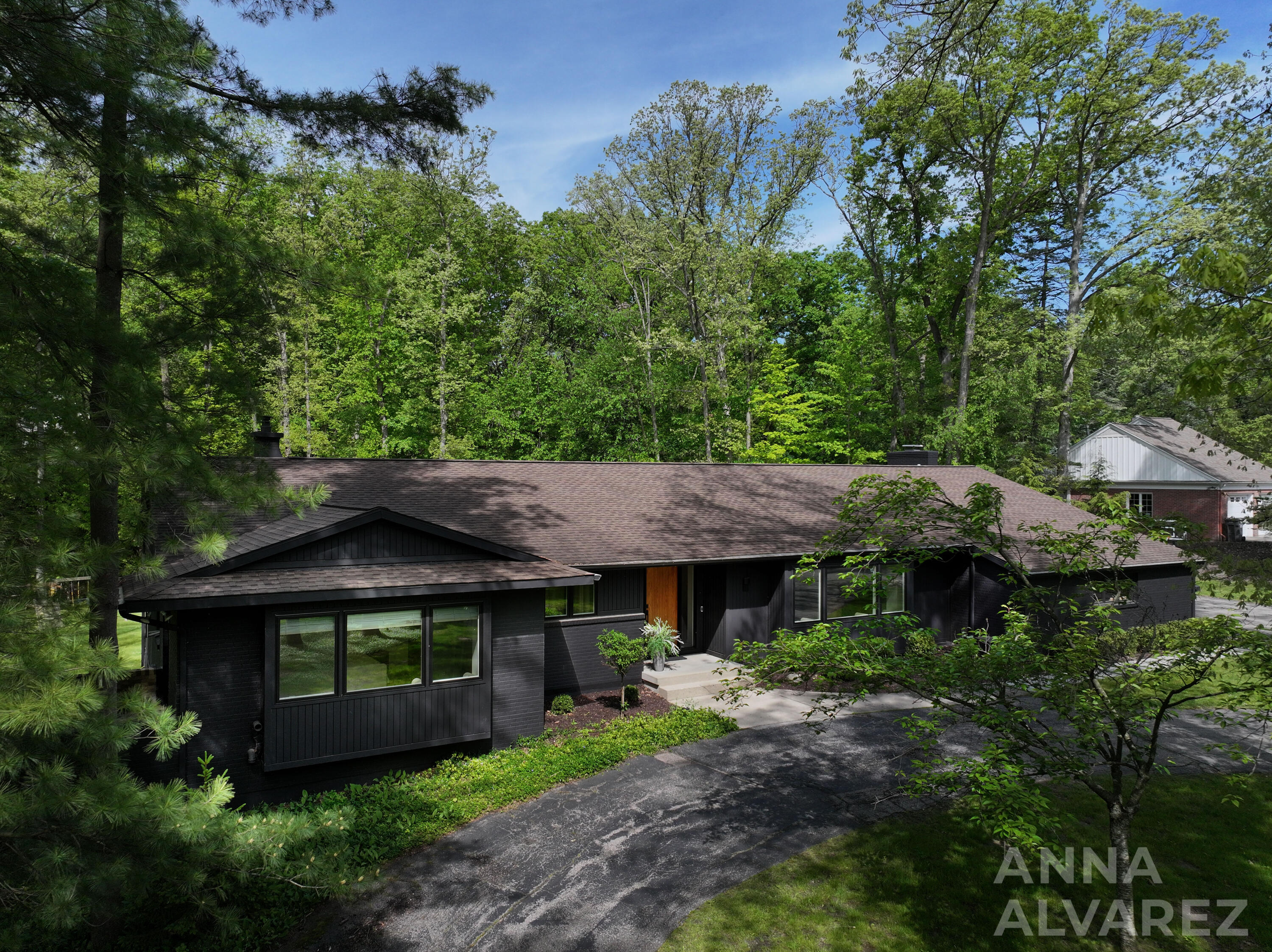 7130 Oakbrook Street SE Grand Rapids MI 49546