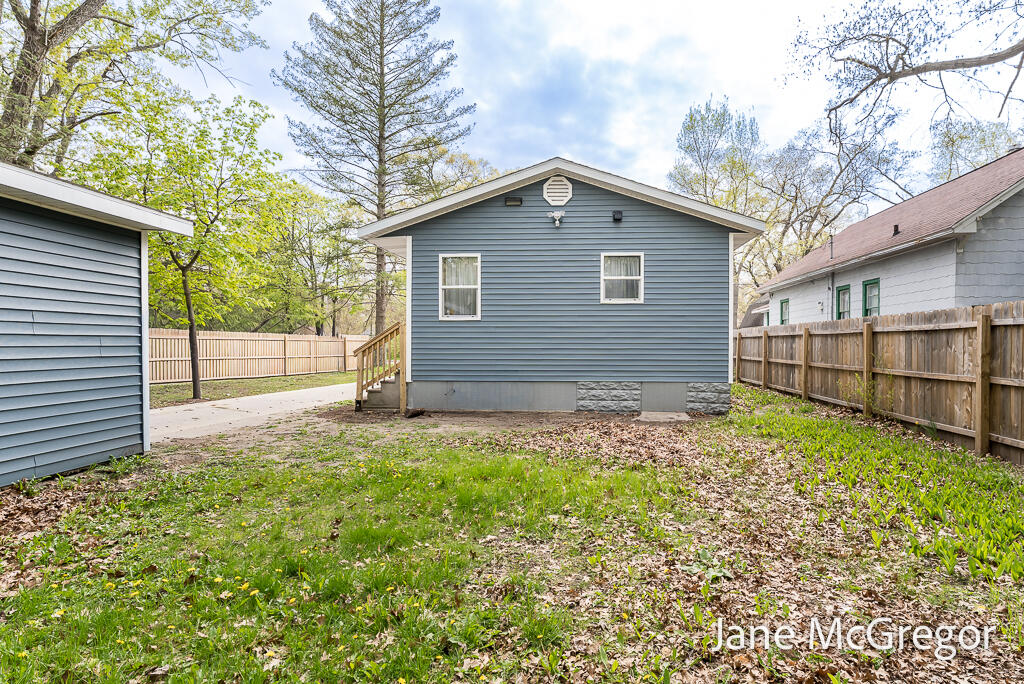 3124 5th Street Muskegon MI 49444
