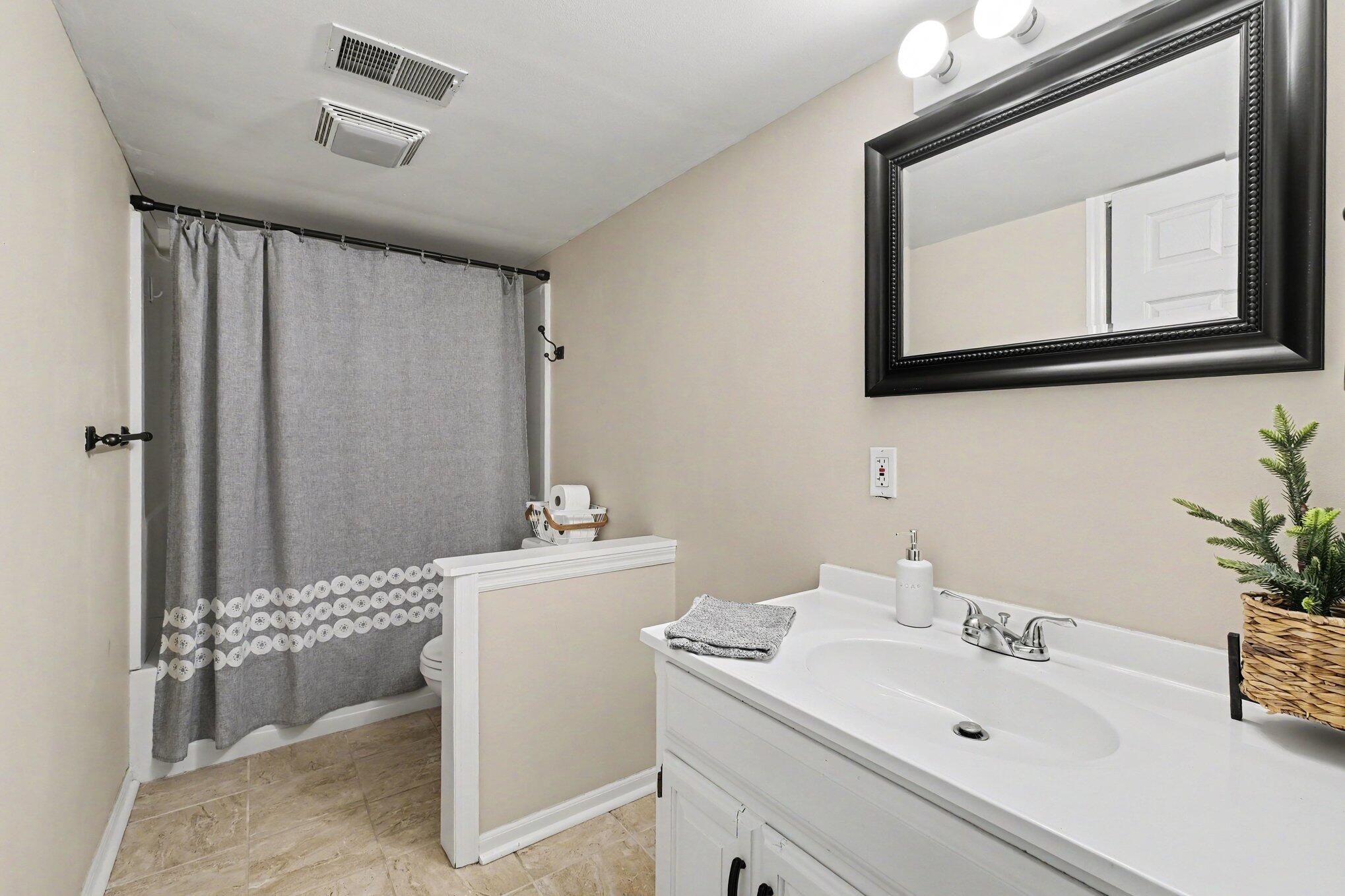 3053 Burritt Street NW Grand Rapids MI 49504