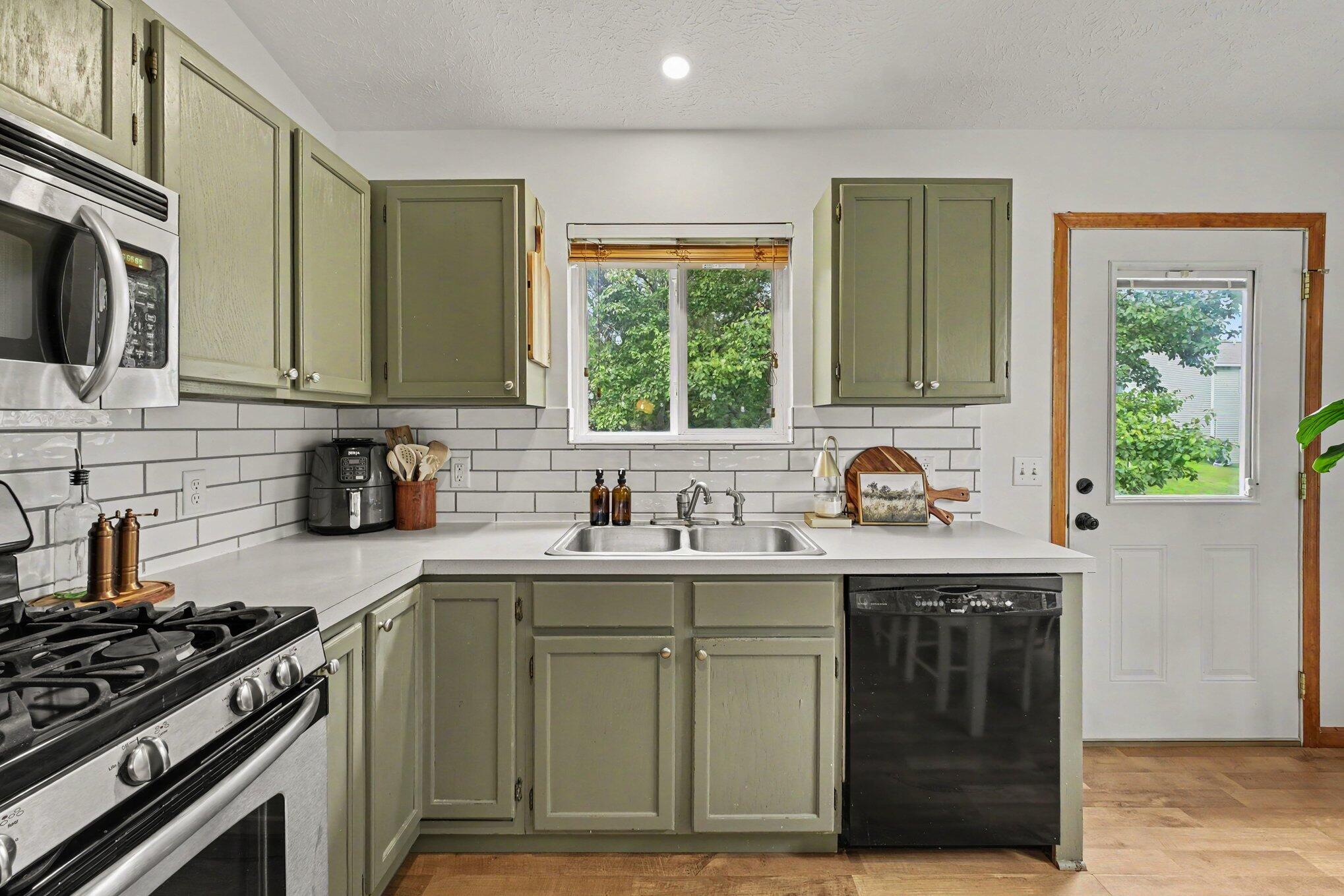 3053 Burritt Street NW Grand Rapids MI 49504