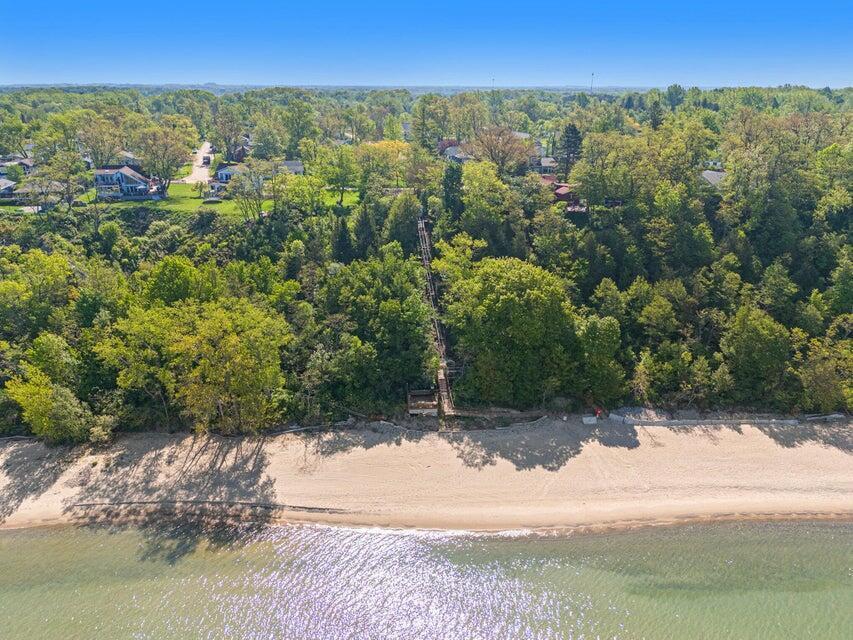 7284 B Street South Haven MI 49090