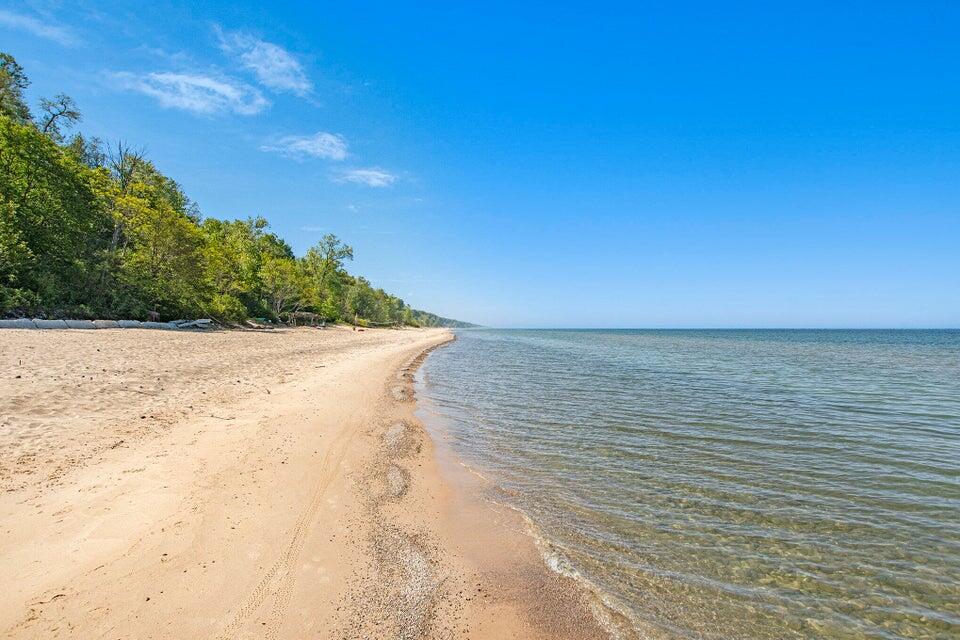 7284 B Street South Haven MI 49090