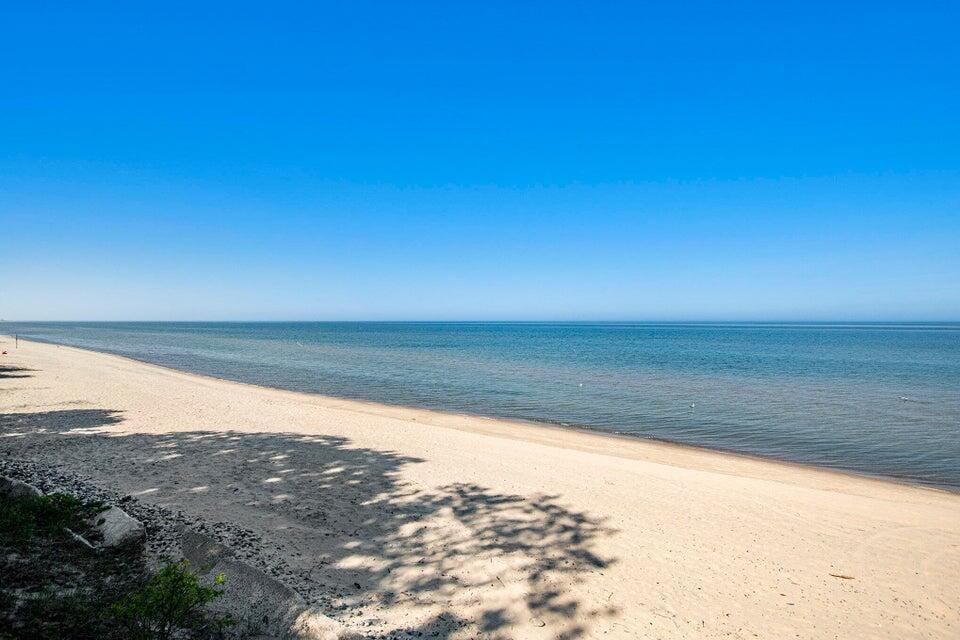 7284 B Street South Haven MI 49090