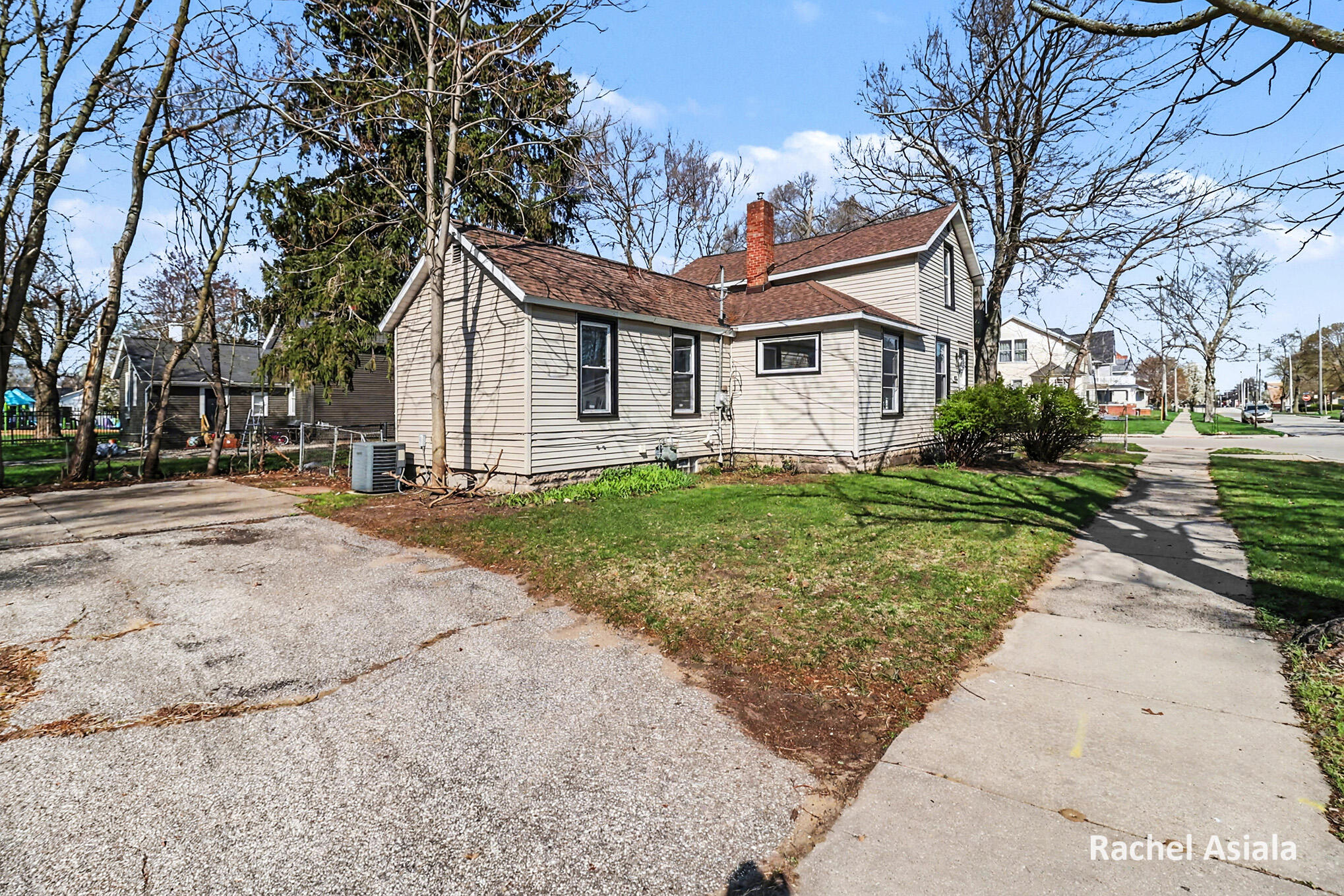 1203 4th Street Muskegon MI 49441