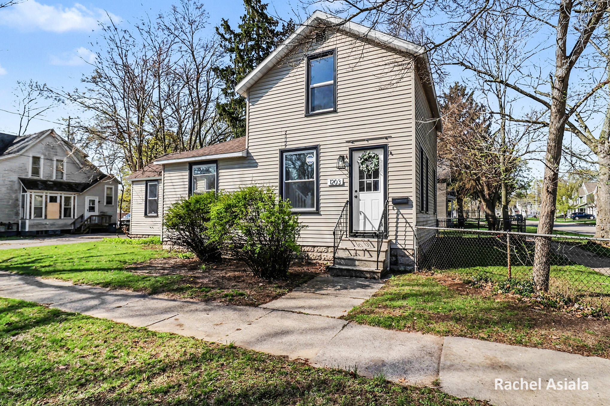 1203 4th Street Muskegon MI 49441